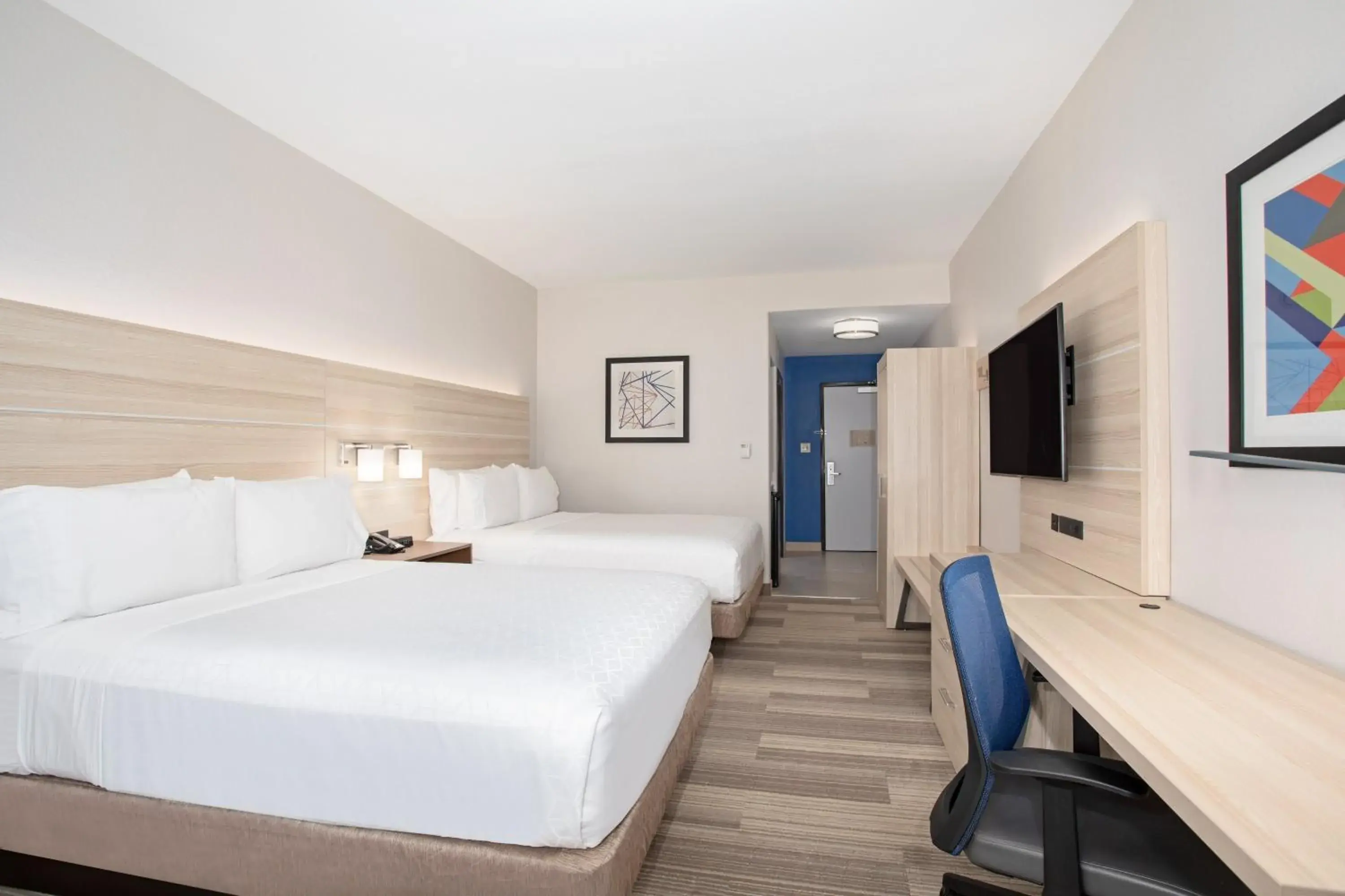 Standard Room with Two Queen Beds in Holiday Inn Express & Suites Phoenix Glendale Dist by IHG Standard Room with Two Queen Beds in Holiday Inn Express & Suites Phoenix Glendale Dist by IHG