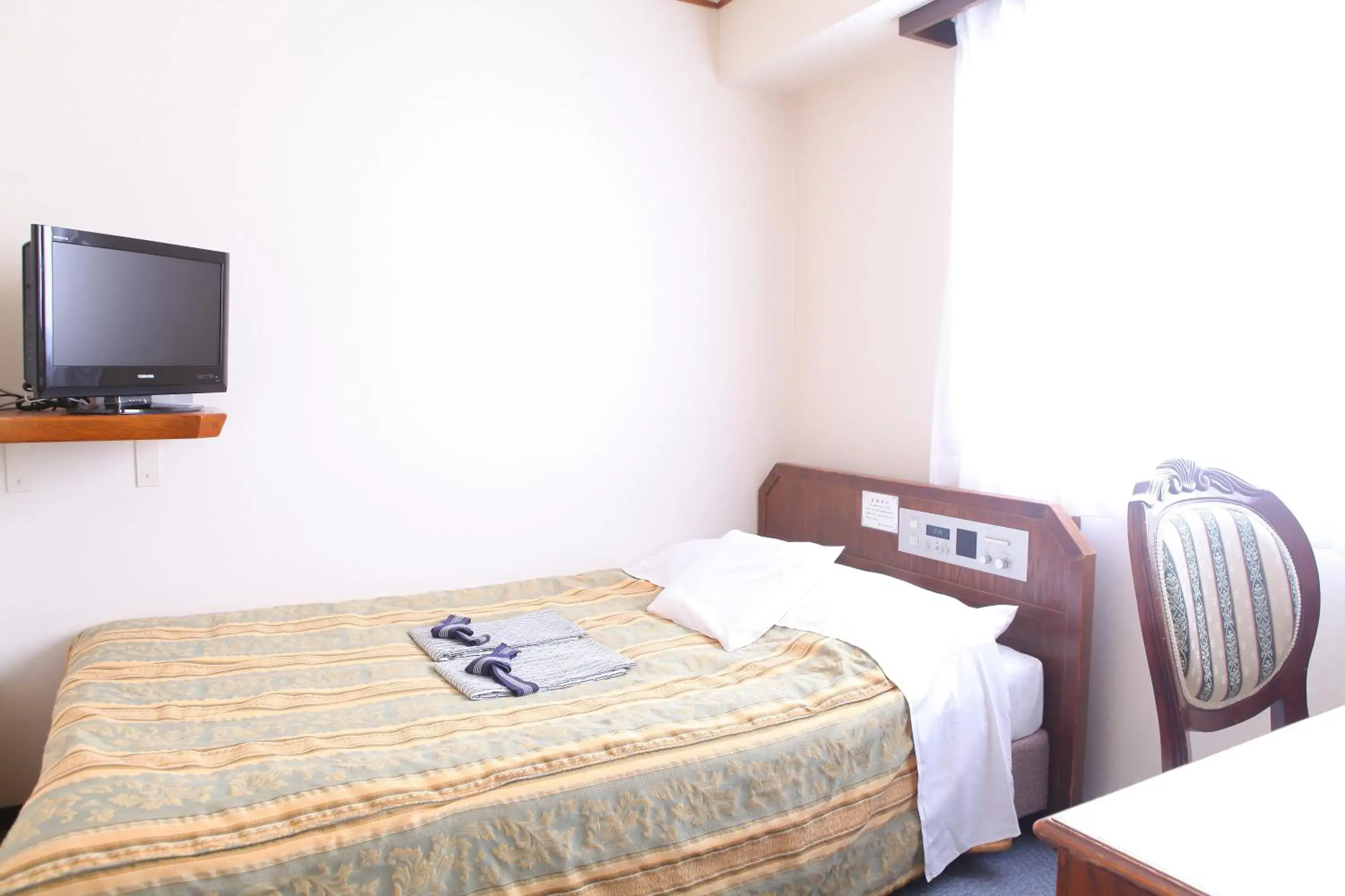 Double Room with Small Double Bed - Non-Smoking in Terminal Art Inn Double Room with Small Double Bed - Non-Smoking in Terminal Art Inn