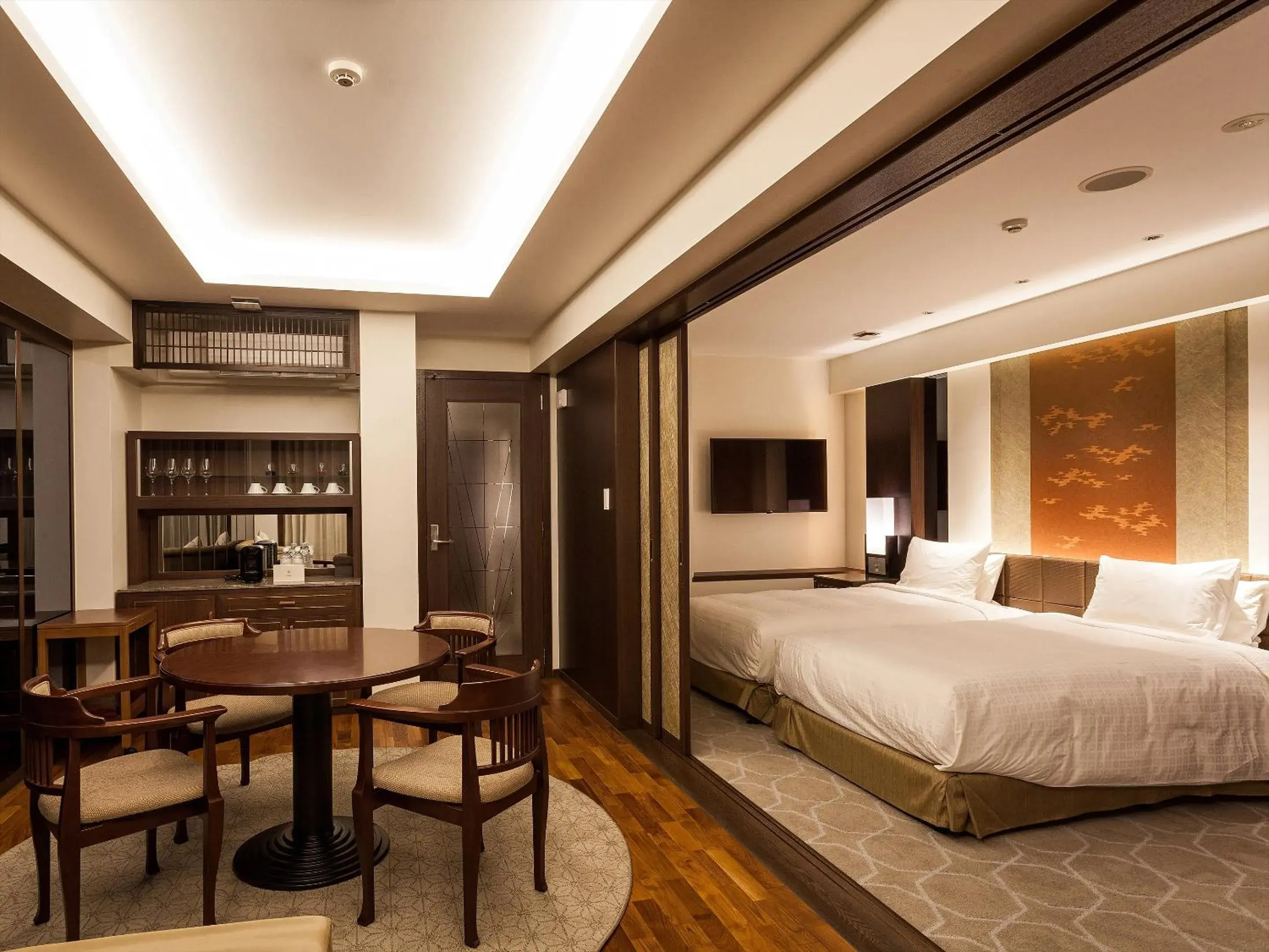 EXES Premiere Grand Suite with Lounge Access - single occupancy in Okinawa EXES Naha EXES Premiere Grand Suite with Lounge Access - single occupancy in Okinawa EXES Naha