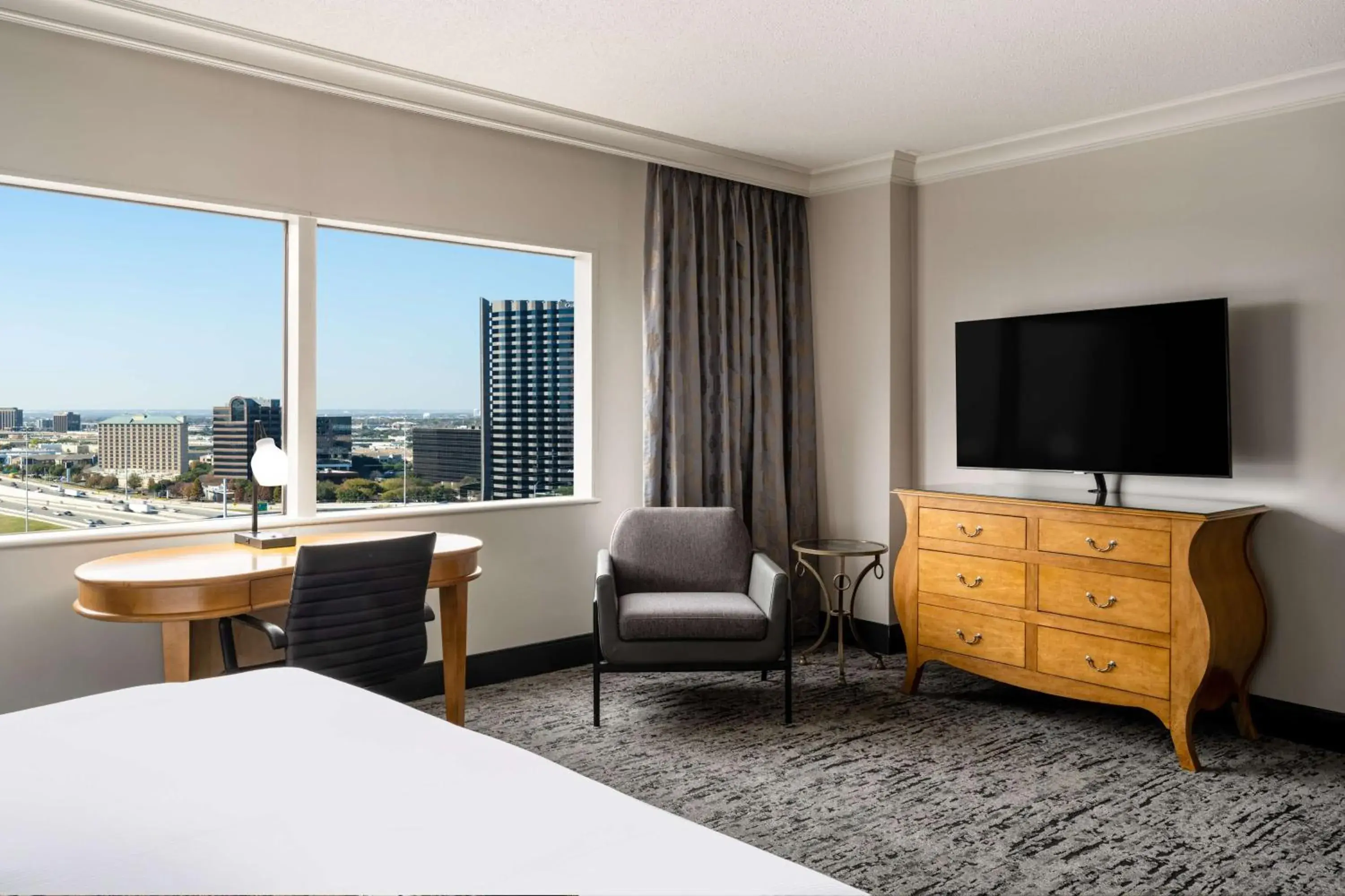 King Room with City View - High Floor in Hilton Dallas Lincoln Centre by the Galleria King Room with City View - High Floor in Hilton Dallas Lincoln Centre by the Galleria