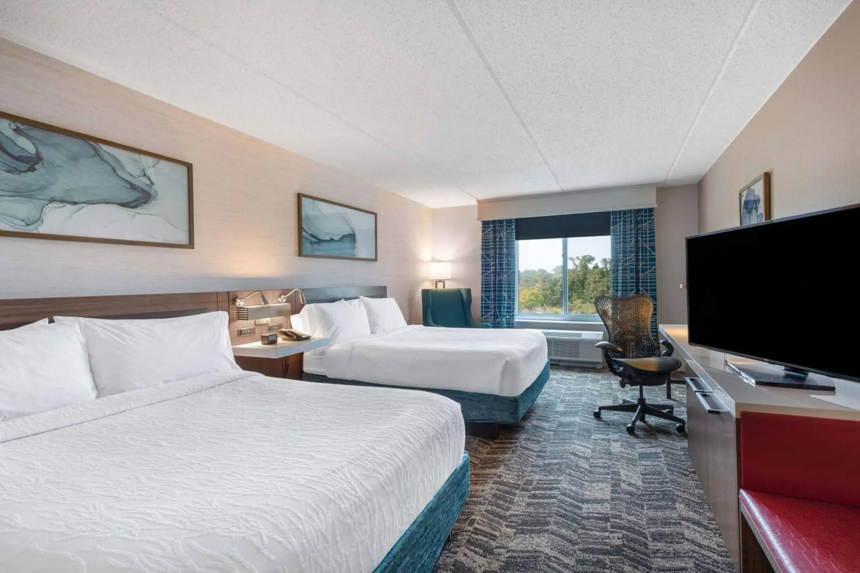 Queen Room with Two Queen Beds in Hilton Garden Inn Islip/MacArthur Airport Queen Room with Two Queen Beds in Hilton Garden Inn Islip/MacArthur Airport