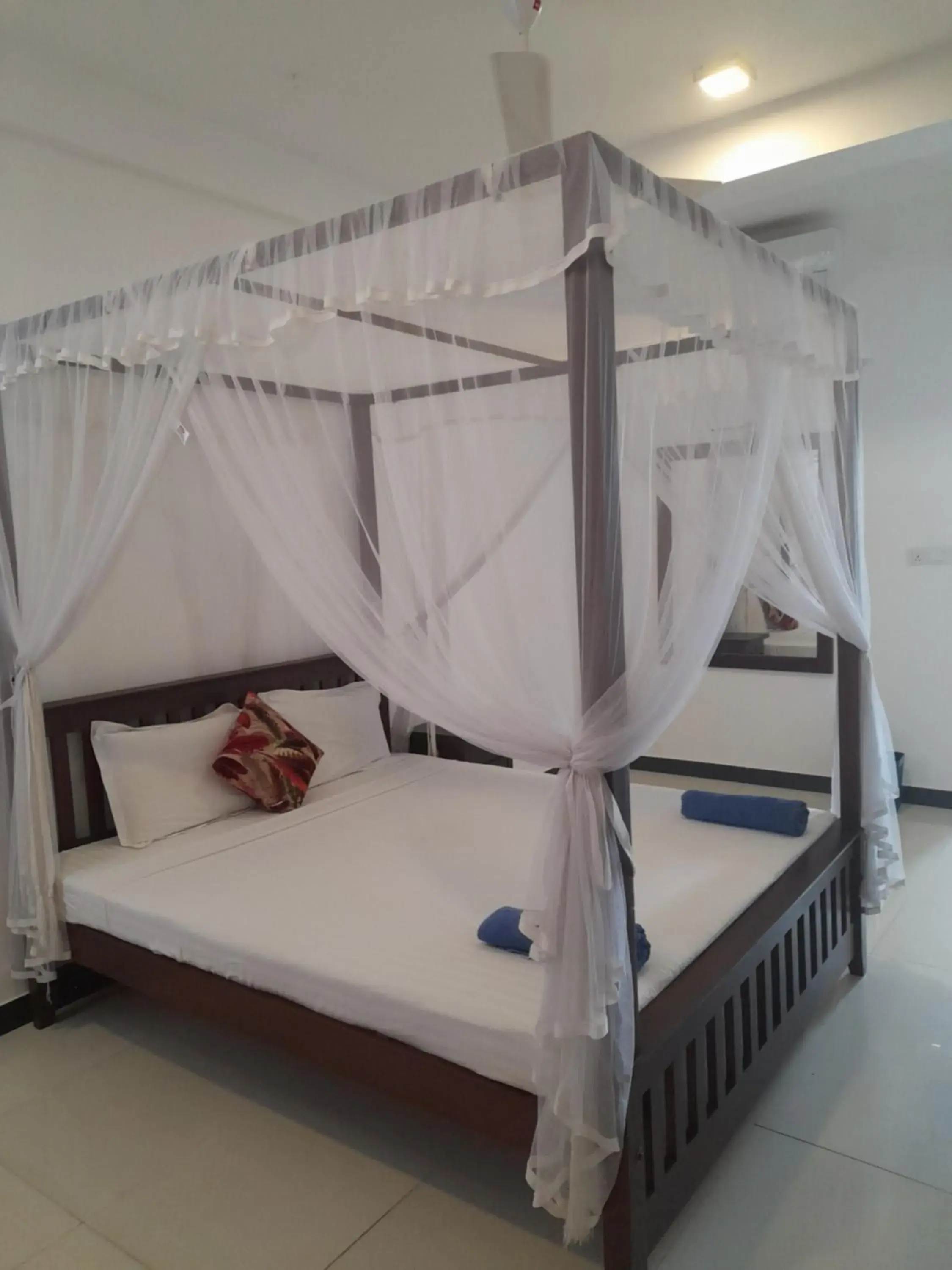 Deluxe Double Room with Balcony - single occupancy in Hotel Marine at Negombo Beach Deluxe Double Room with Balcony - single occupancy in Hotel Marine at Negombo Beach