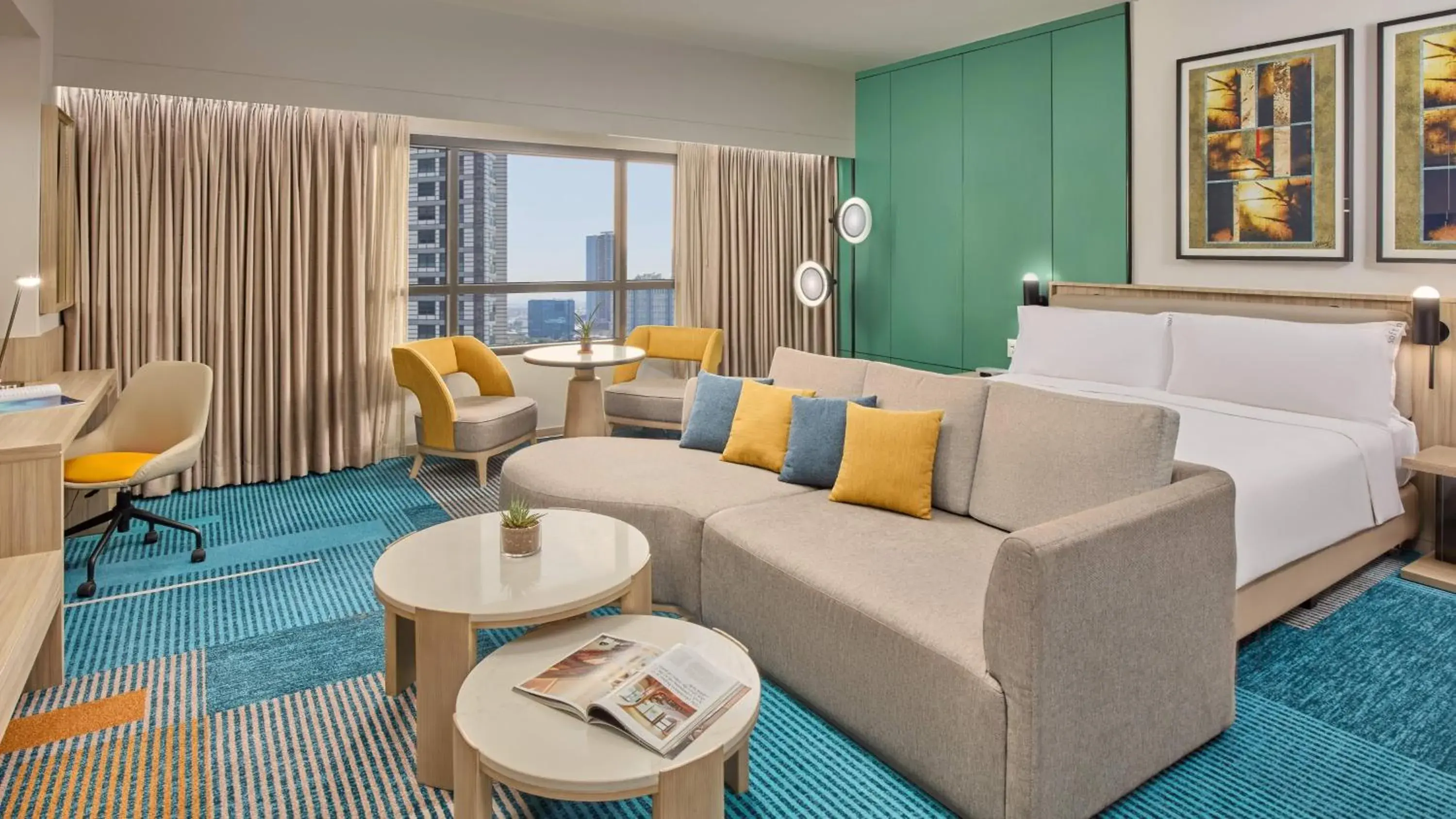 King Suite in Holiday Inn & Suites Makati by IHG King Suite in Holiday Inn & Suites Makati by IHG