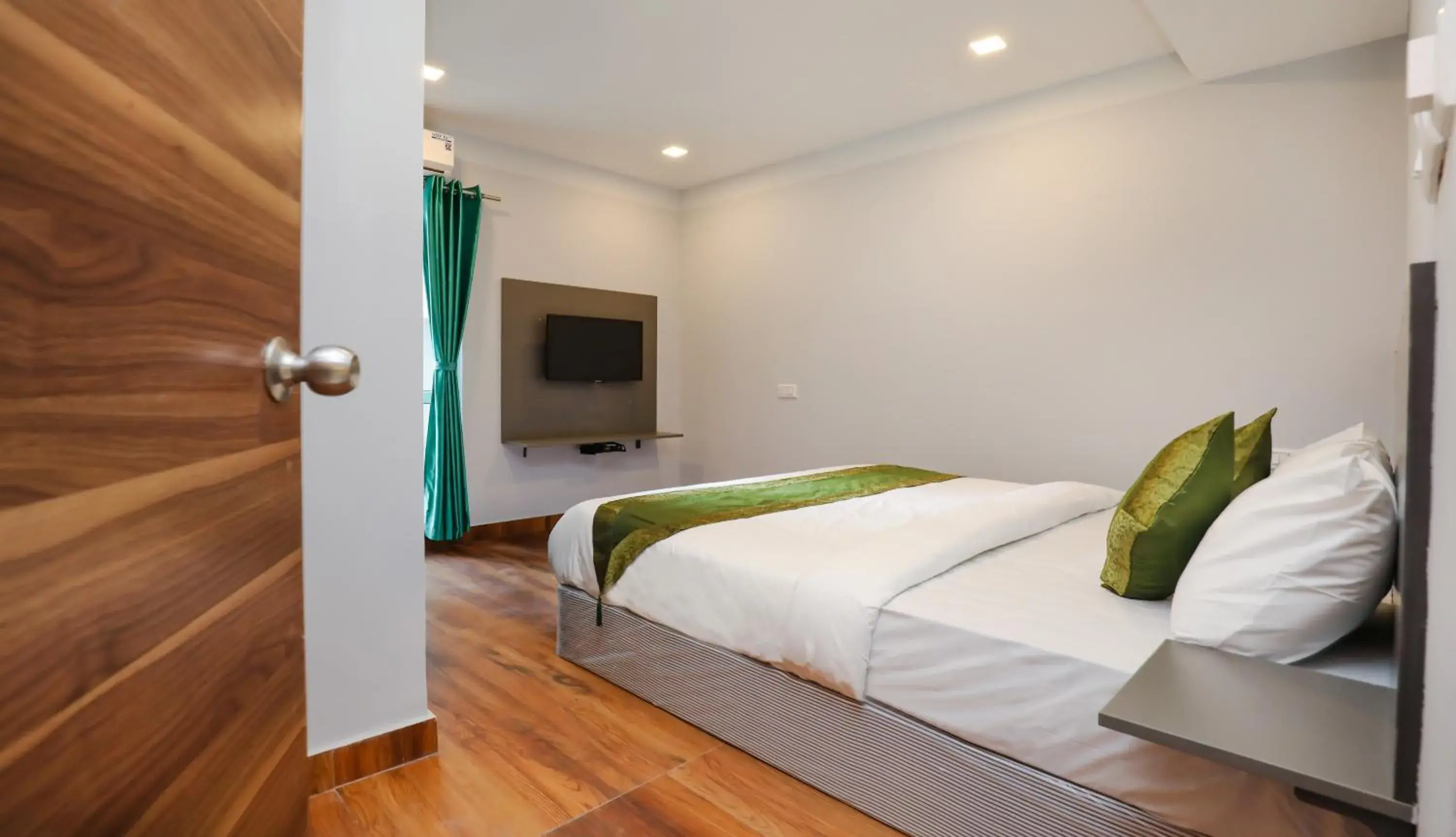 Standard Double or Twin Room - single occupancy in Treebo Apple Villa Standard Double or Twin Room - single occupancy in Treebo Apple Villa