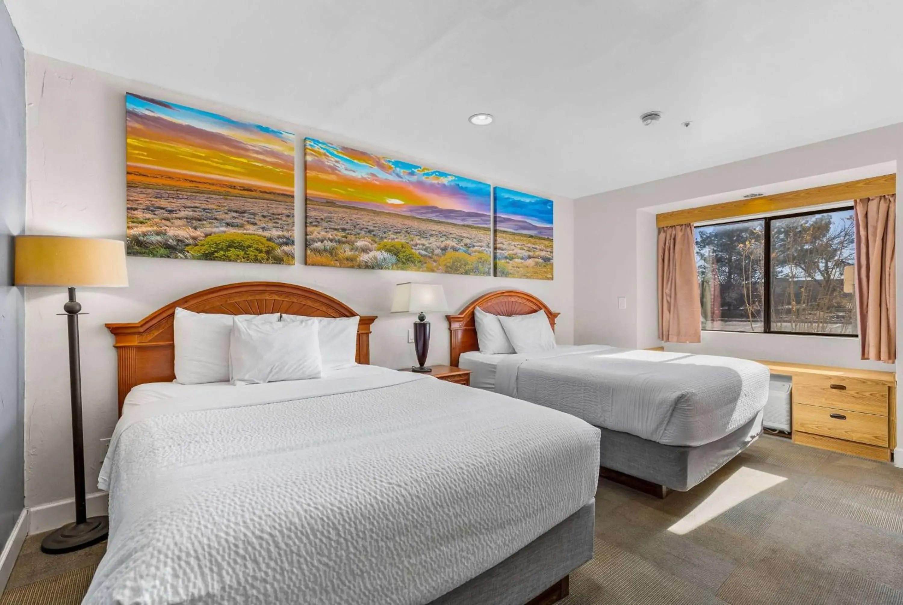 One-Bedroom Suite with Two Queen Beds - Non-Smoking in Days Inn by Wyndham Camp Verde Arizona One-Bedroom Suite with Two Queen Beds - Non-Smoking in Days Inn by Wyndham Camp Verde Arizona