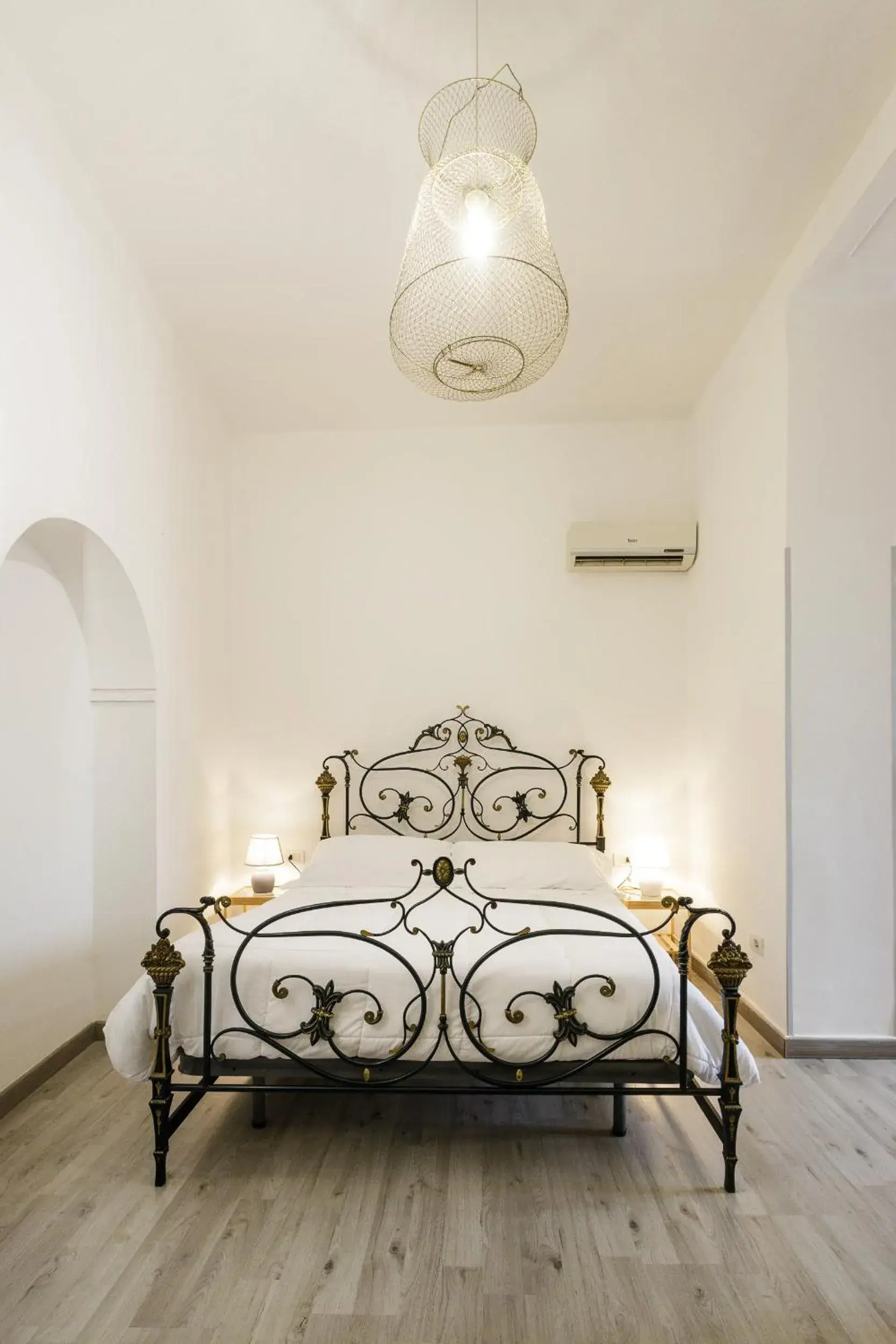 Deluxe Double Room with Extra Bed in Civico13 Deluxe Double Room with Extra Bed in Civico13