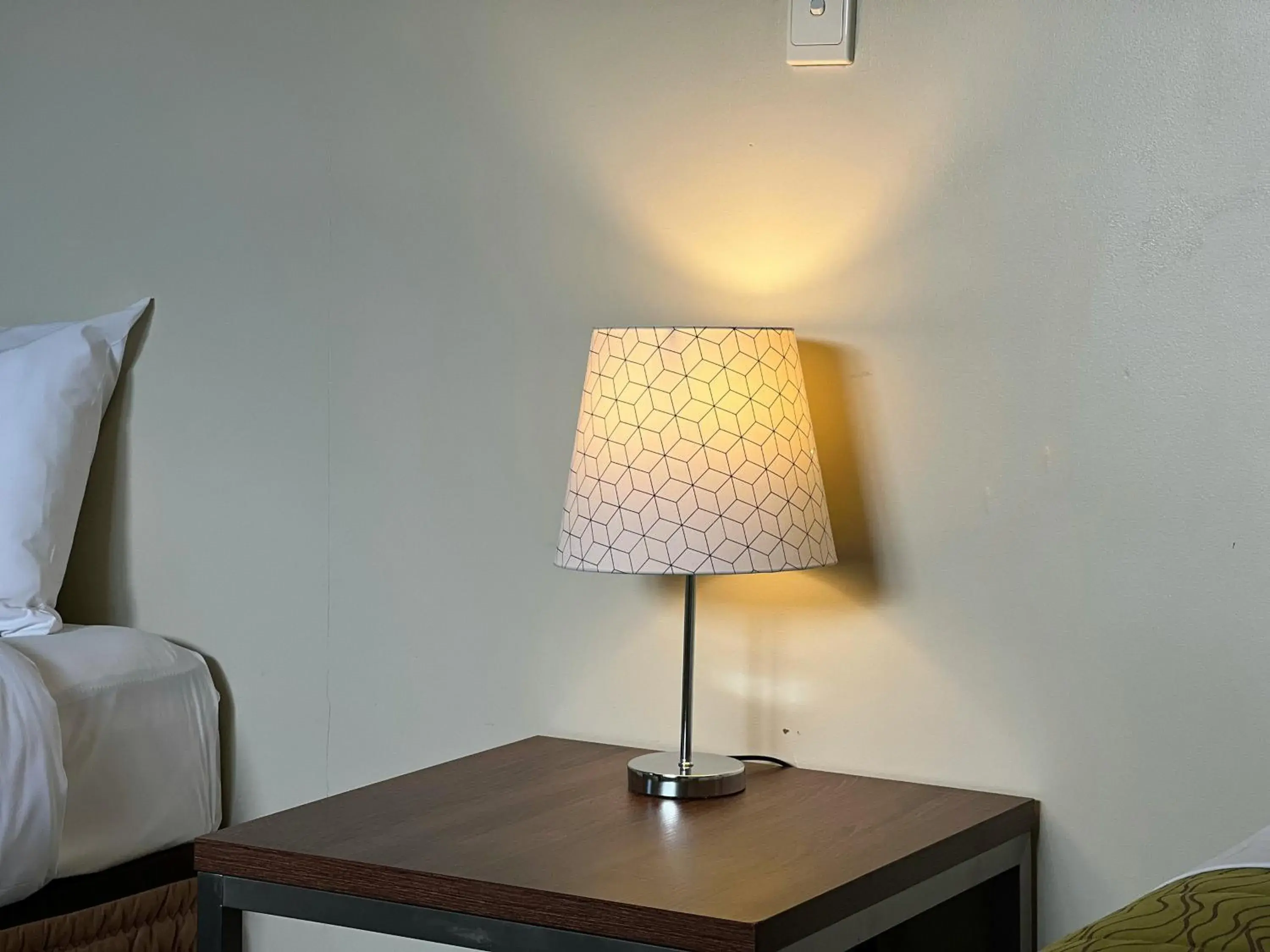 One-Bedroom Family Suite with Spa Bath in Airport Manor Inn One-Bedroom Family Suite with Spa Bath in Airport Manor Inn