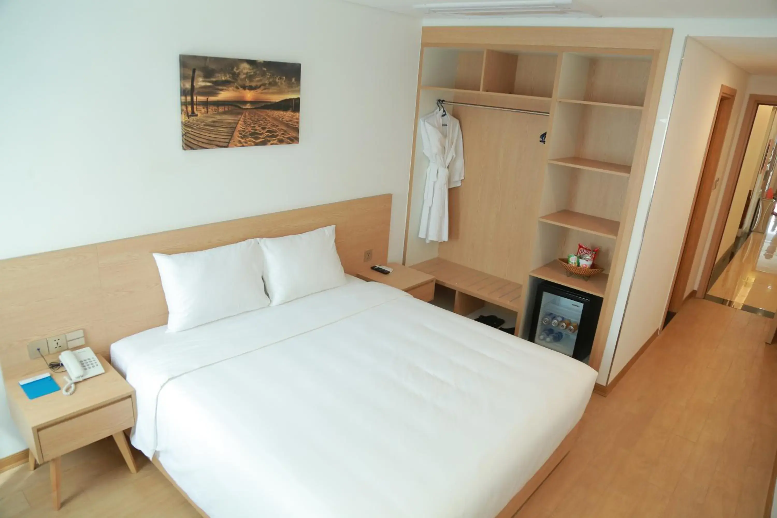 Double Room with Mountain View in Gold Boutique Hotel Danang Double Room with Mountain View in Gold Boutique Hotel Danang