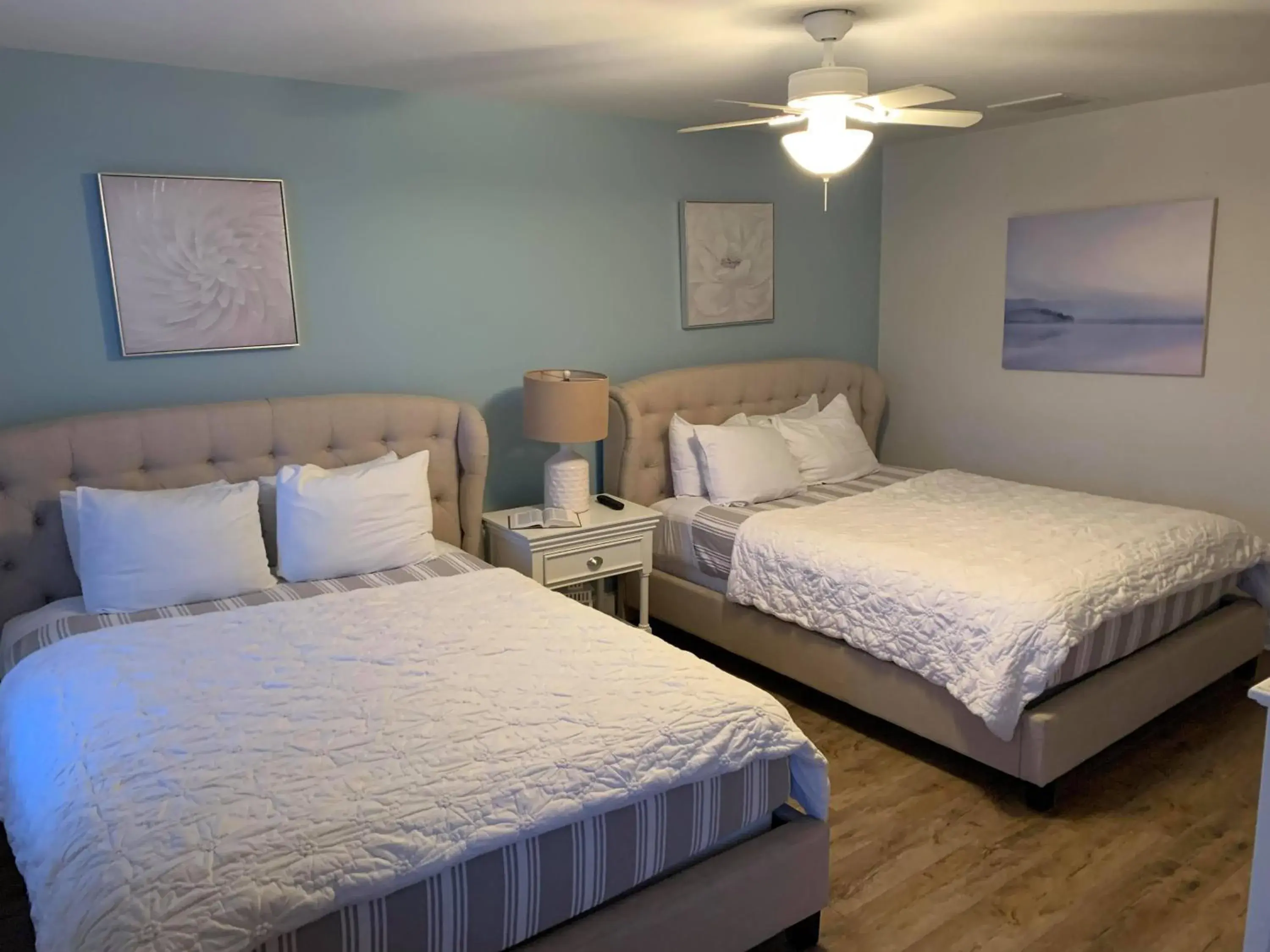 Deluxe Double Room with Balcony and Sea View in Ocean Manor 1100 Inn Deluxe Double Room with Balcony and Sea View in Ocean Manor 1100 Inn