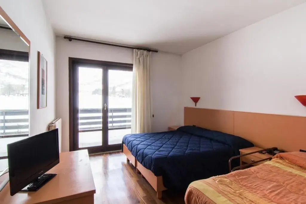 Standard Triple Room - single occupancy in Hotel Verdeneve Standard Triple Room - single occupancy in Hotel Verdeneve