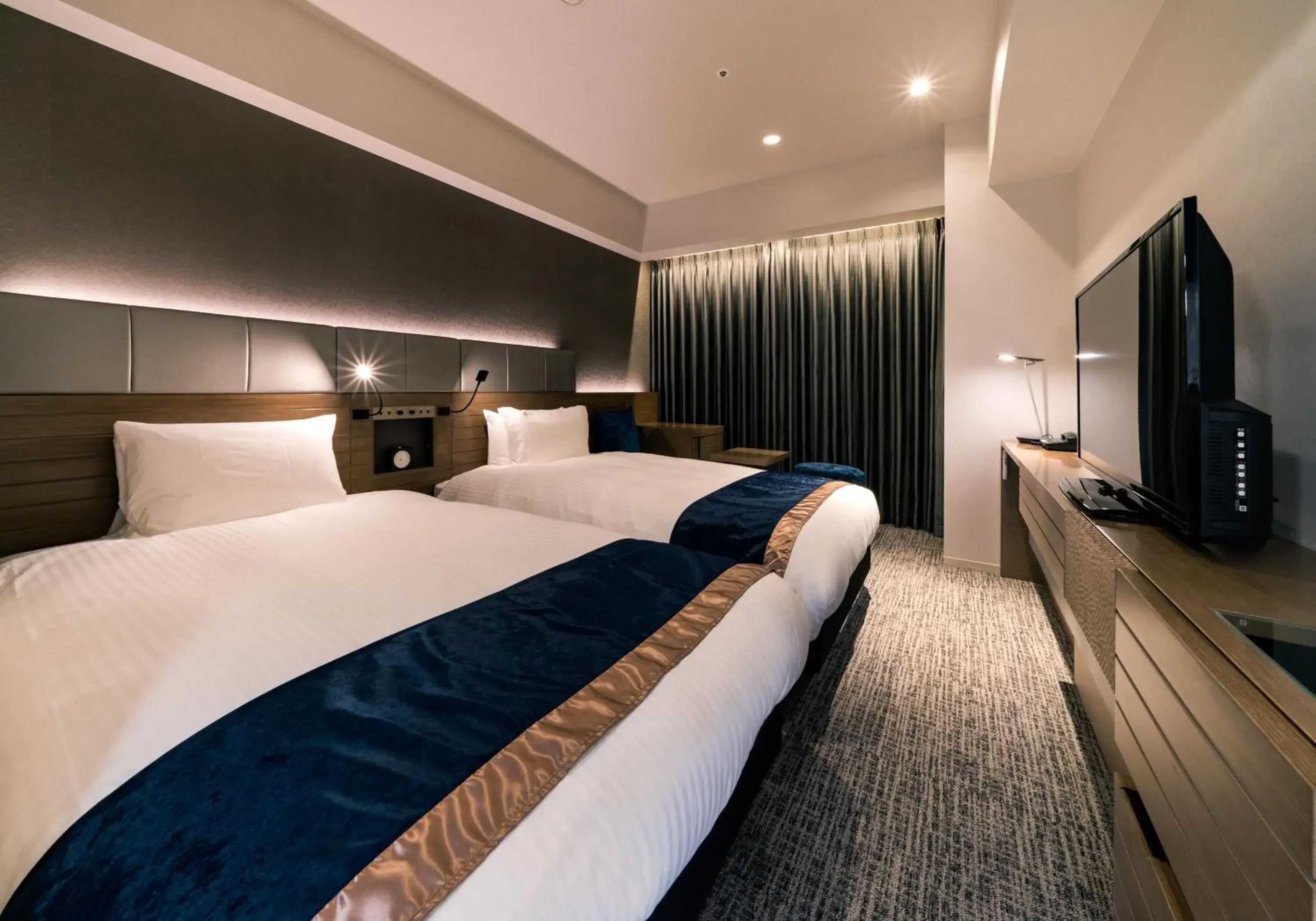 Superior Twin Room - Non-Smoking in Daiwa Roynet Hotel Kyoto Terrace Hachijo PREMIER Superior Twin Room - Non-Smoking in Daiwa Roynet Hotel Kyoto Terrace Hachijo PREMIER