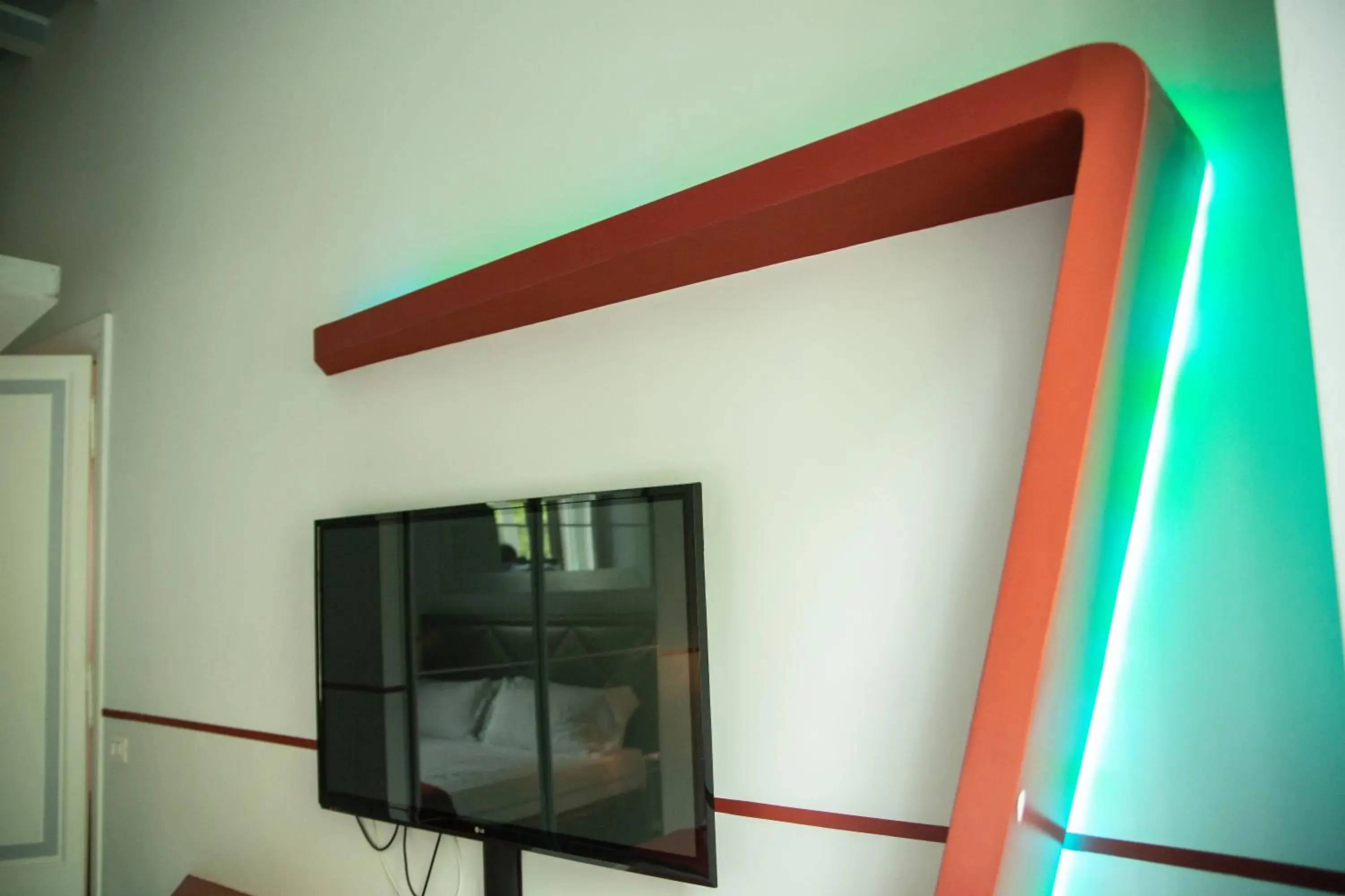 Classic Double Room with City View in Luxury on the River Classic Double Room with City View in Luxury on the River