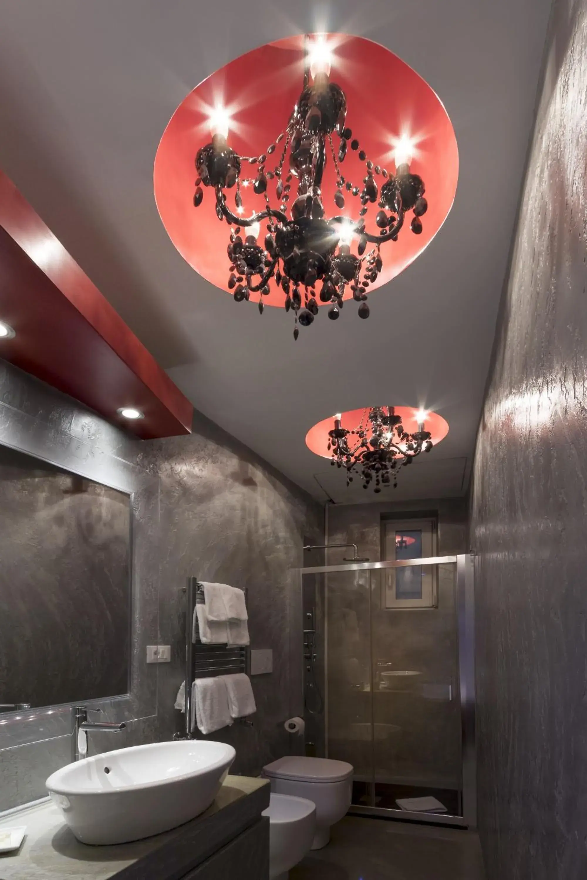 Junior Suite with Spa Bath and City View in Luxury on the River Junior Suite with Spa Bath and City View in Luxury on the River