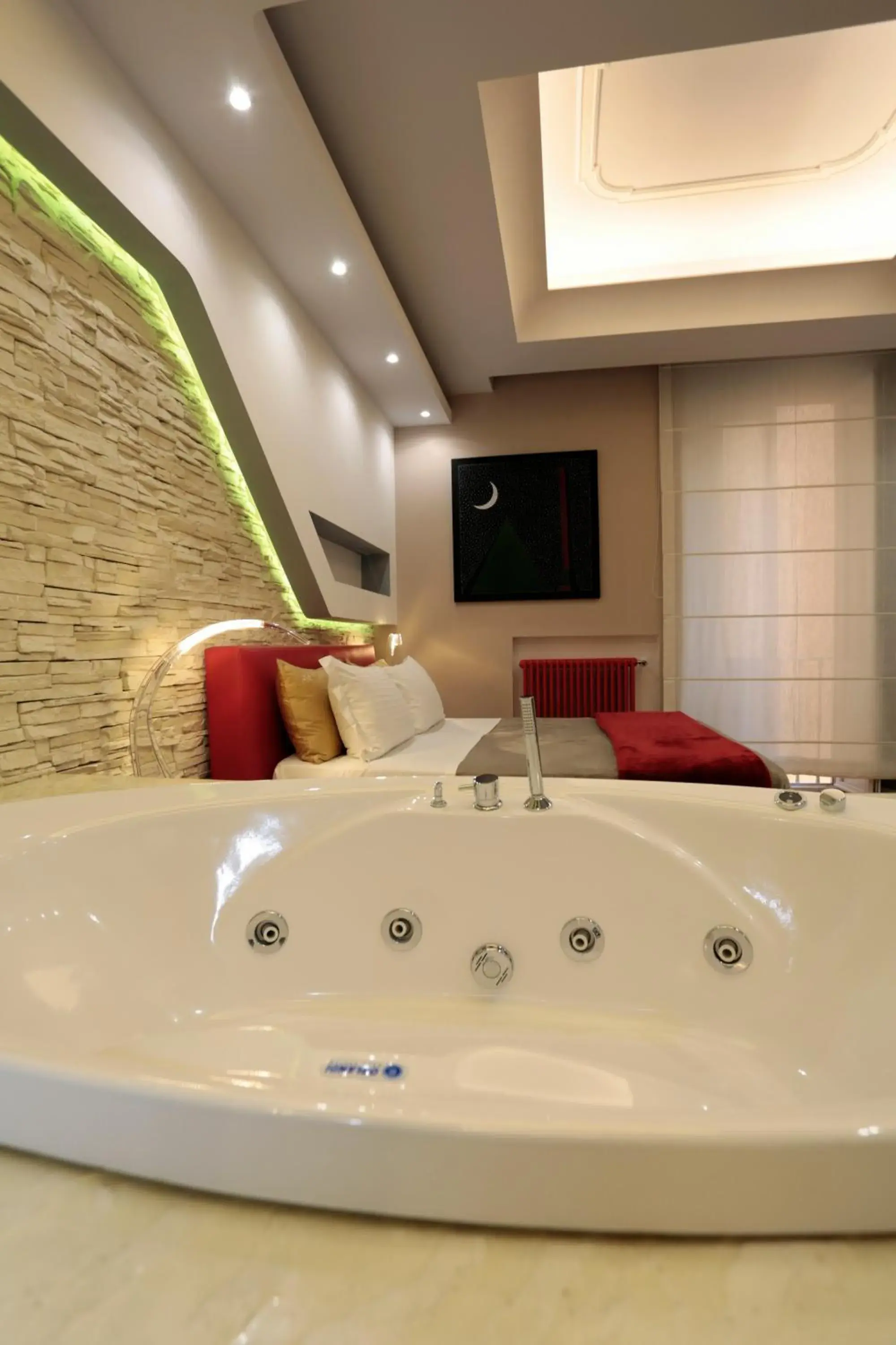 Deluxe Double Room with Bath in Luxury on the River Deluxe Double Room with Bath in Luxury on the River