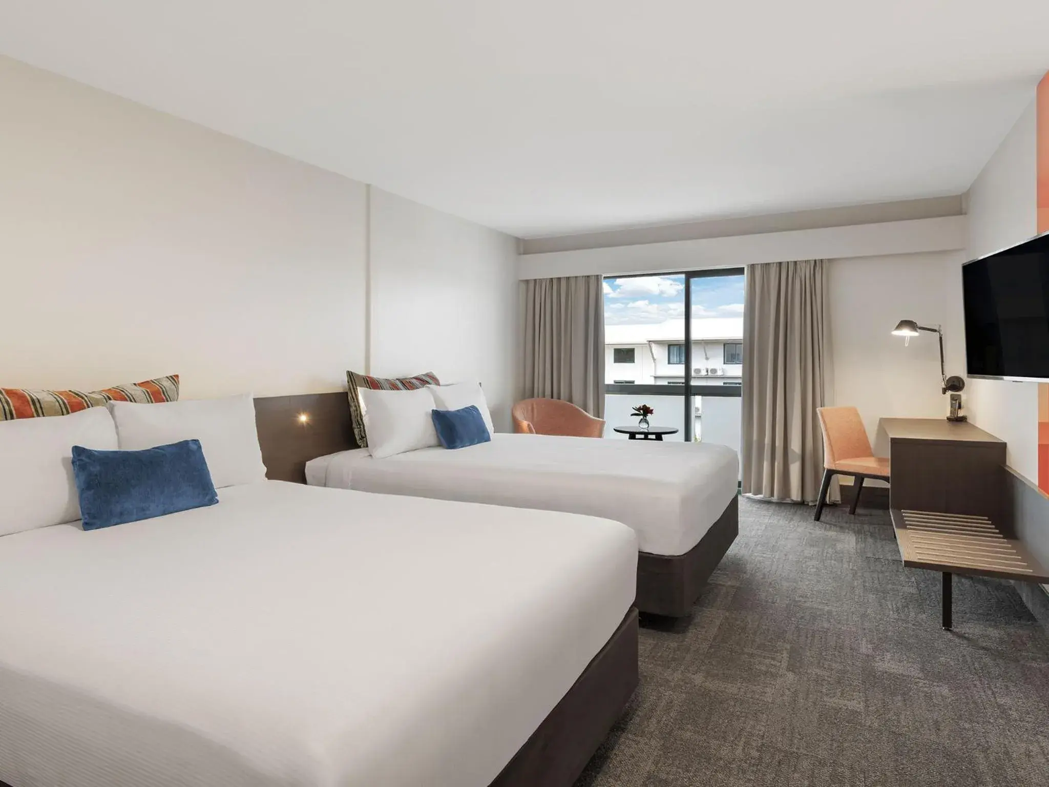 Superior Twin Room with Two Double Beds in JetPark Auckland Airport Hotel Superior Twin Room with Two Double Beds in JetPark Auckland Airport Hotel