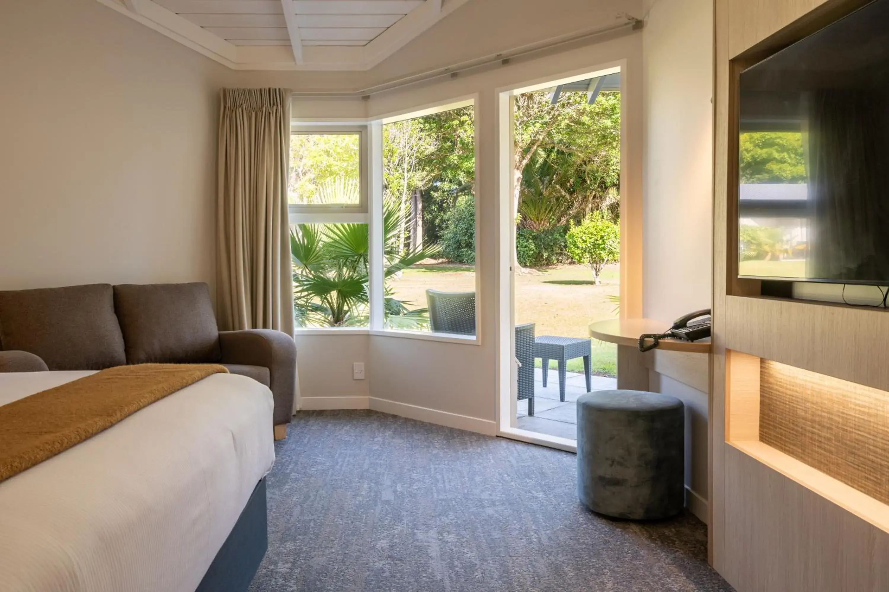 Superior Gardenview 1 Queen in Copthorne Hotel & Resort Bay Of Islands Superior Gardenview 1 Queen in Copthorne Hotel & Resort Bay Of Islands