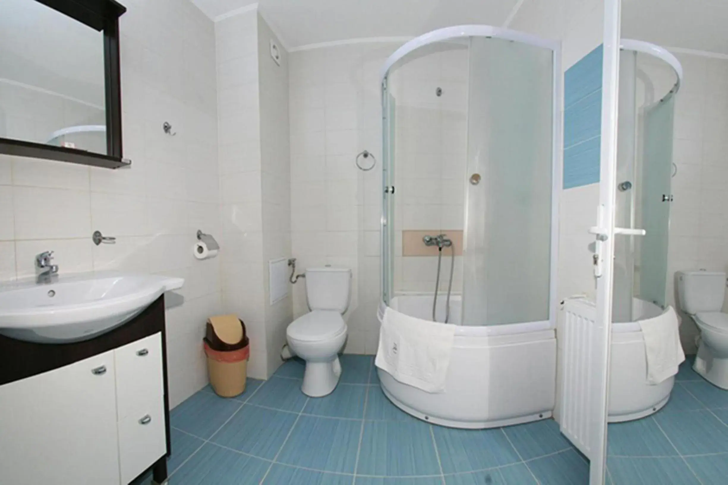 Triple Room in Hotel Iri Triple Room in Hotel Iri