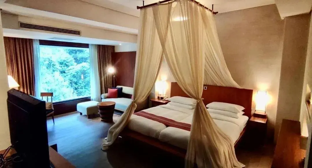 Twin Room with Lake View in Volando Urai Spring Spa & Resort Twin Room with Lake View in Volando Urai Spring Spa & Resort