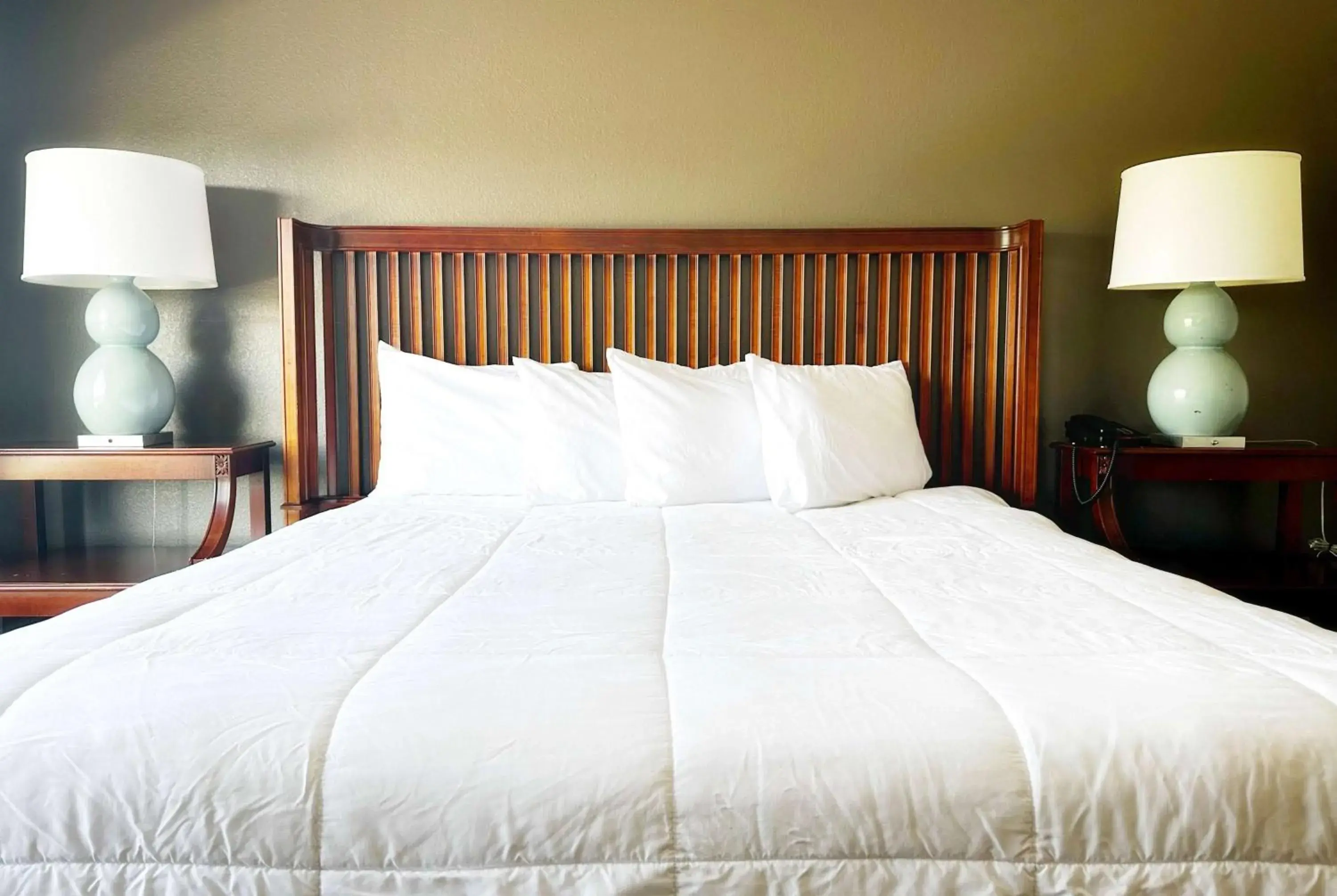 King Room - Mobility Access/Non-Smoking in Baymont Inn and Suites by Wyndham Columbus / Near OSU King Room - Mobility Access/Non-Smoking in Baymont Inn and Suites by Wyndham Columbus / Near OSU