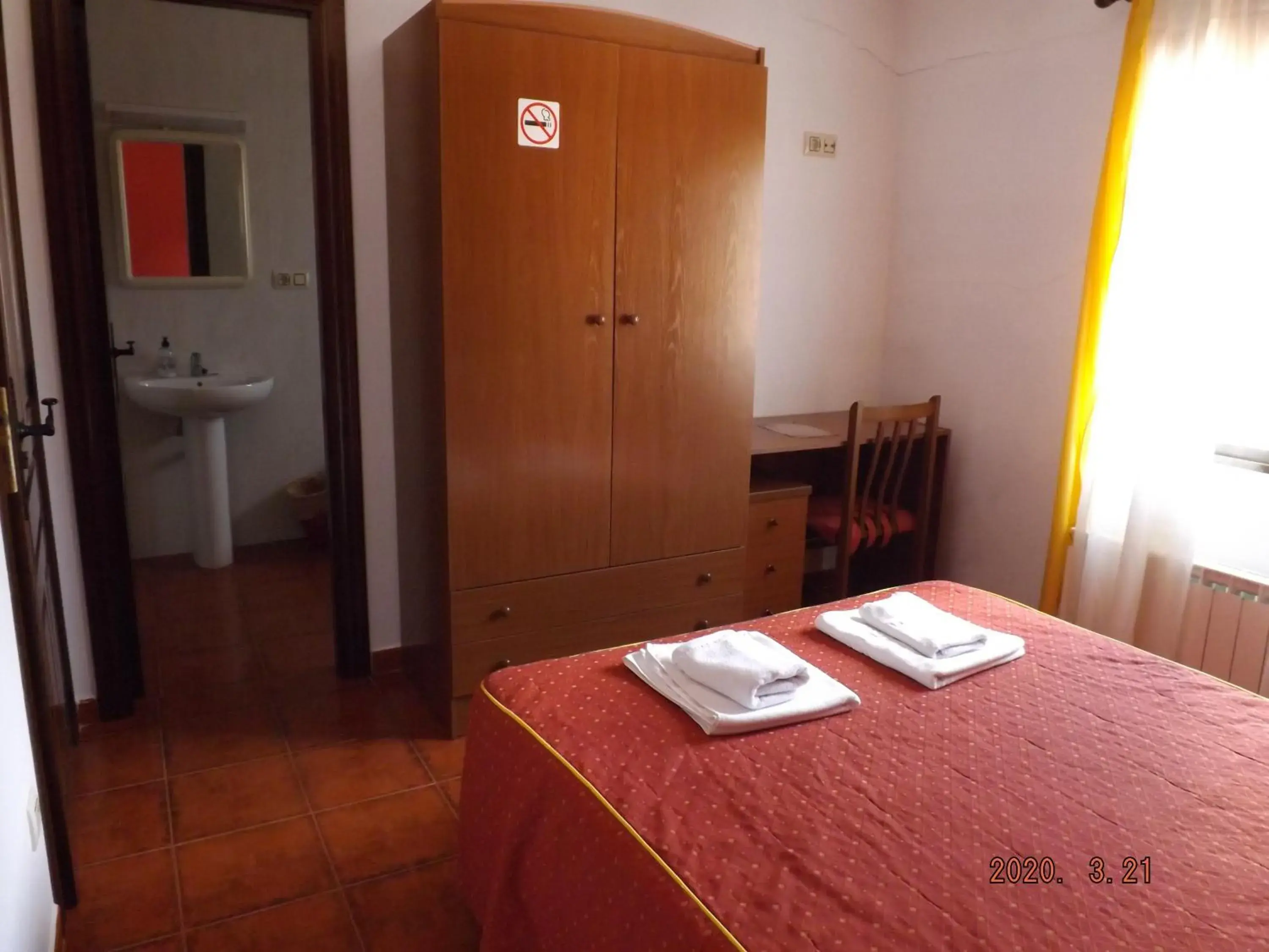 Double Room with Mountain View - single occupancy in La Barbacana Double Room with Mountain View - single occupancy in La Barbacana