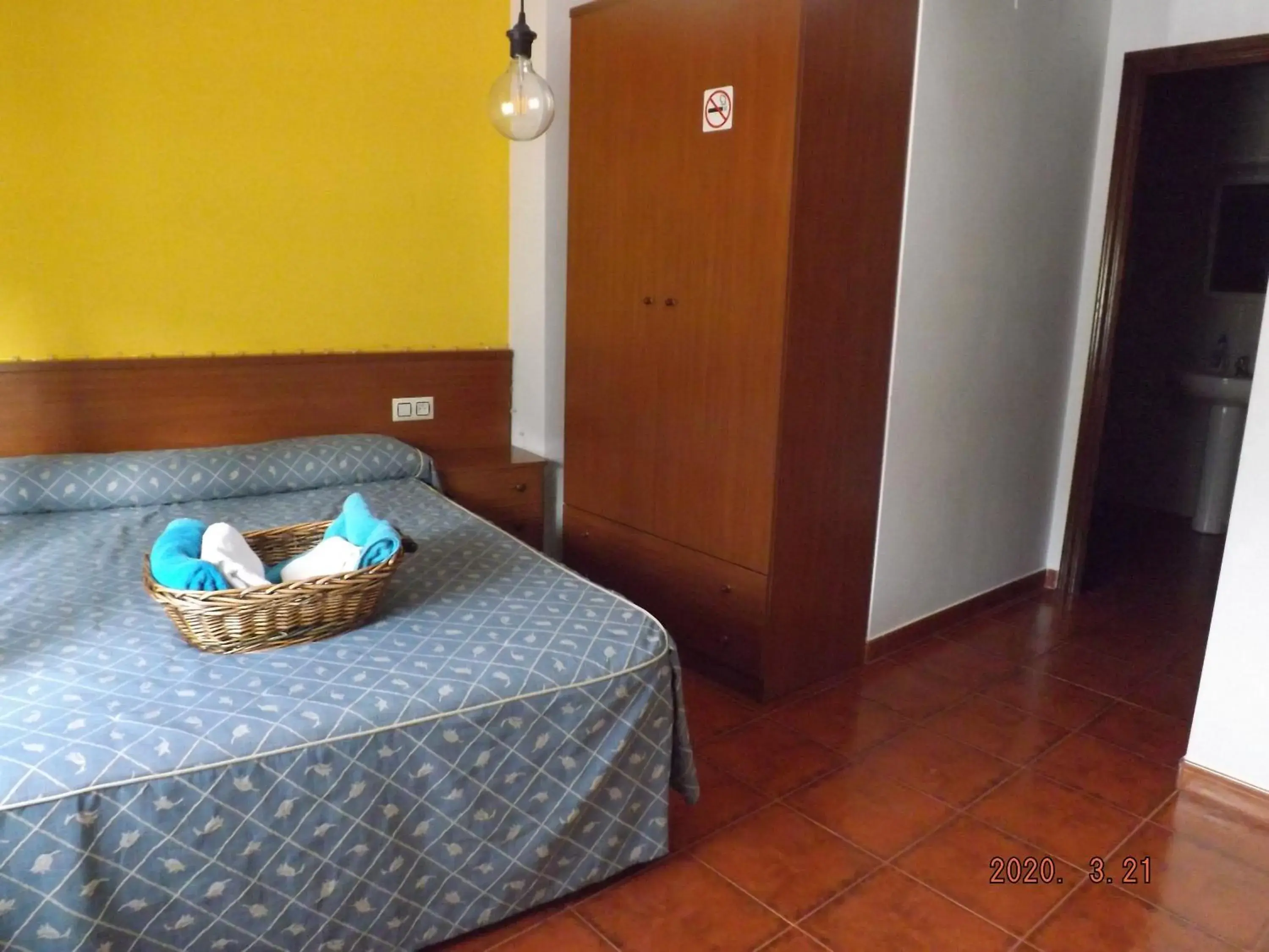 Double Room with Extra Bed - single occupancy in La Barbacana Double Room with Extra Bed - single occupancy in La Barbacana