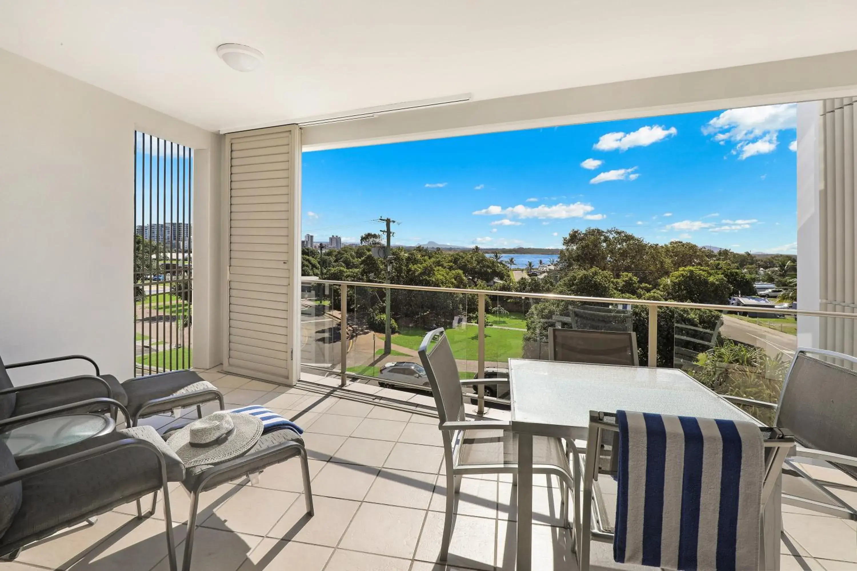 One-Bedroom Superior Apartment with Water View in Rovera Apartments One-Bedroom Superior Apartment with Water View in Rovera Apartments