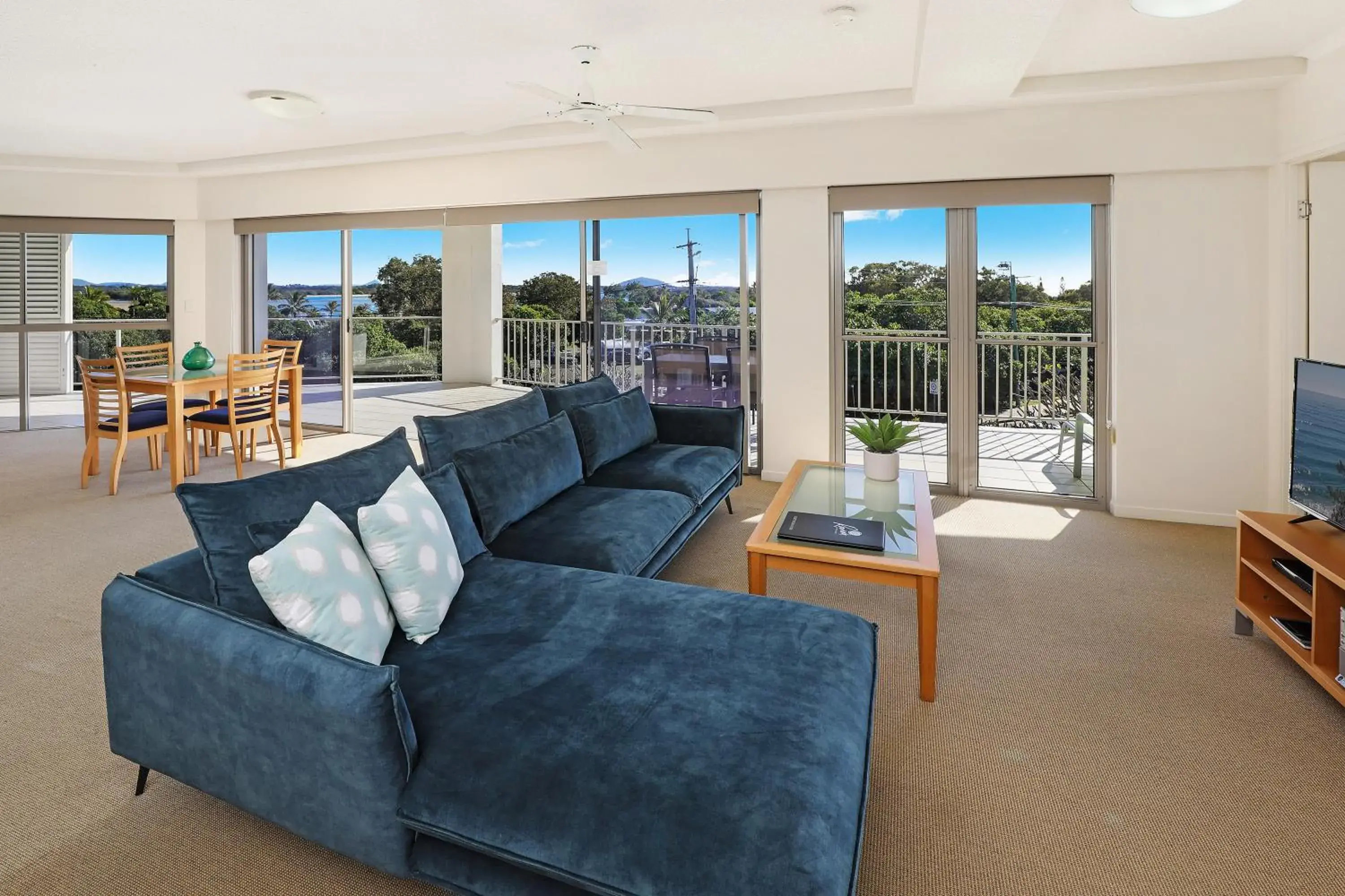 One-Bedroom Suite with River View in Rovera Apartments One-Bedroom Suite with River View in Rovera Apartments