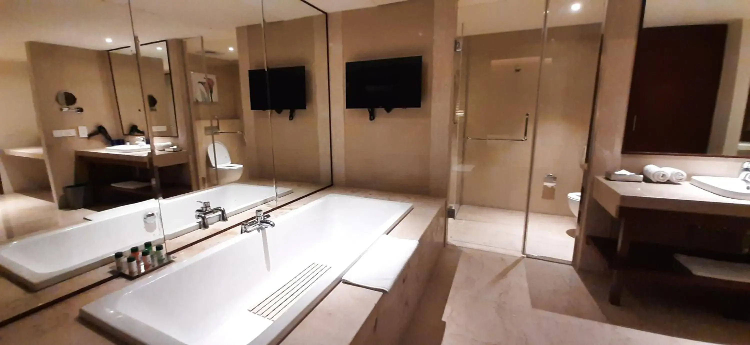 Executive Suite with 1+1 offer on Selected Beverages, 20% off on Food & Soft Beverages, 20% off on Laundry service, Complimentary early check in & Complimentary late check out by 2 hours subject to availability - single occupancy in Fortune Avenue, Jalandhar - Member ITC Hotels' Group Executive Suite with 1+1 offer on Selected Beverages, 20% off on Food & Soft Beverages, 20% off on Laundry service, Complimentary early check in & Complimentary late check out by 2 hours subject to availability - single occupancy in Fortune Avenue, Jalandhar - Member ITC Hotels' Group