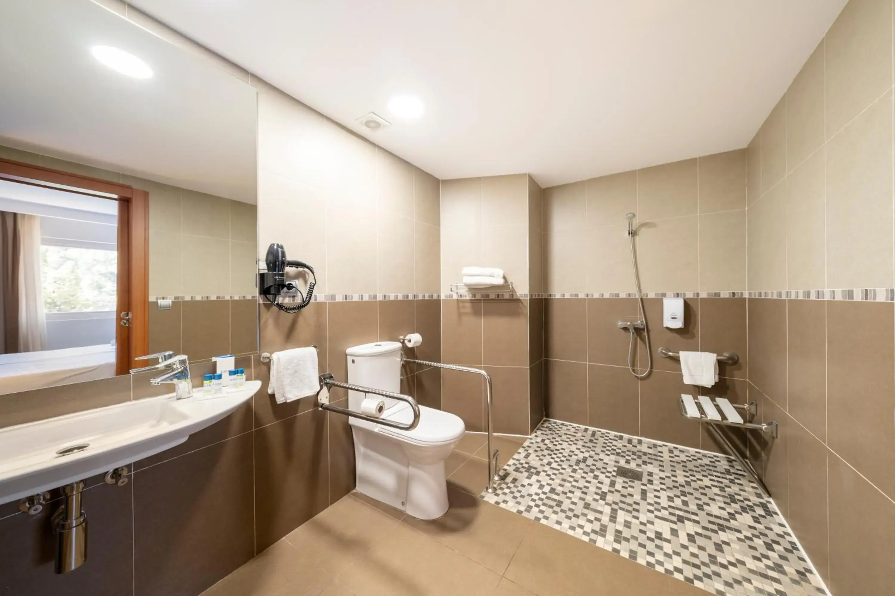 Double Room in Iberik Rocallaura Balneari Double Room in Iberik Rocallaura Balneari