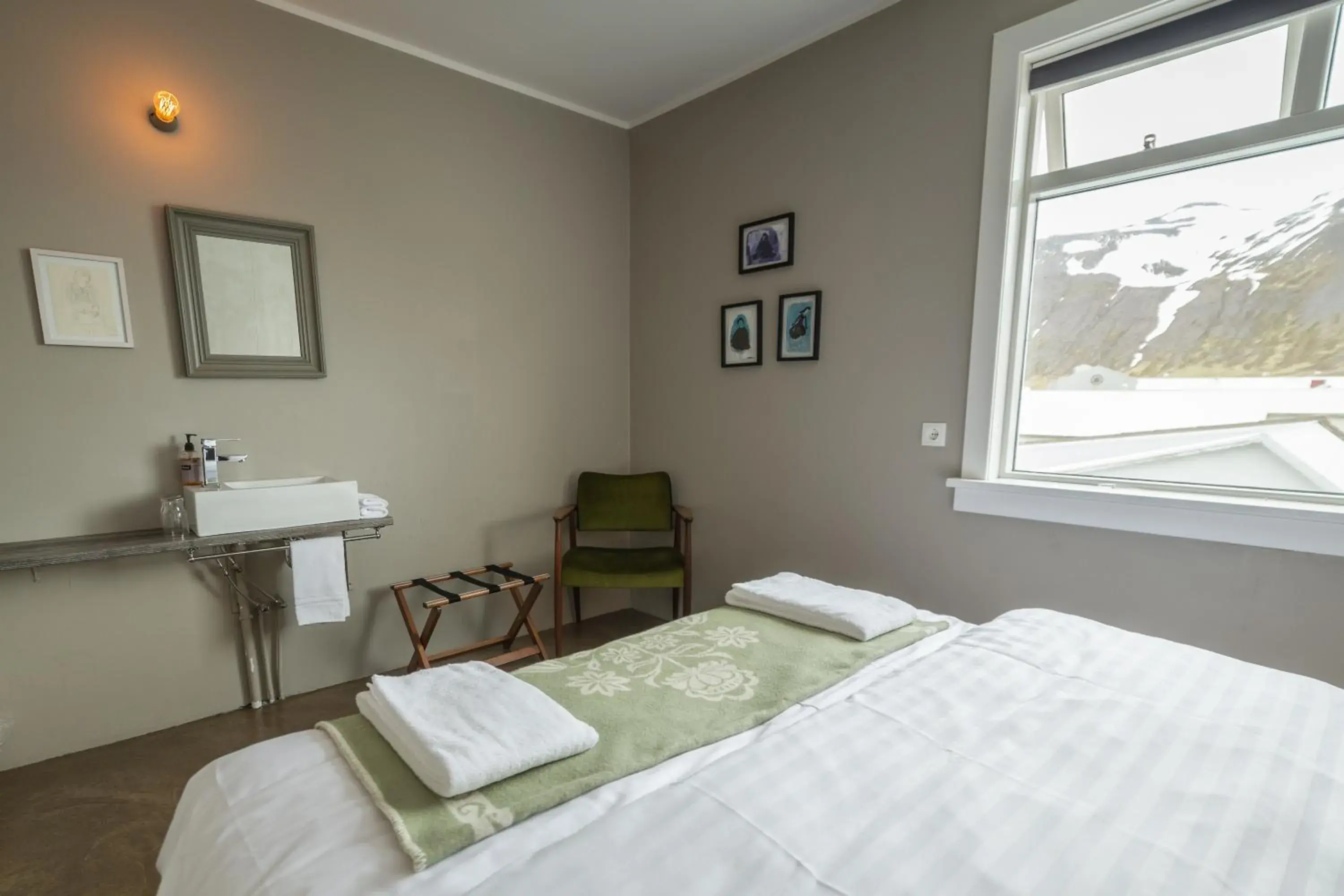 Double Room with Shared Bathroom in Hotel Siglunes Double Room with Shared Bathroom in Hotel Siglunes