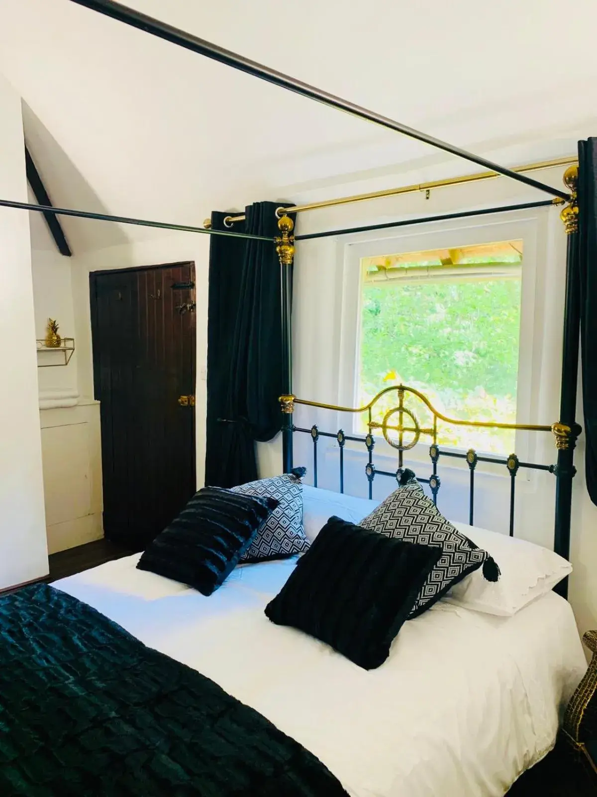 Double Room in Oldlands Farmhouse Gatwick Double Room in Oldlands Farmhouse Gatwick