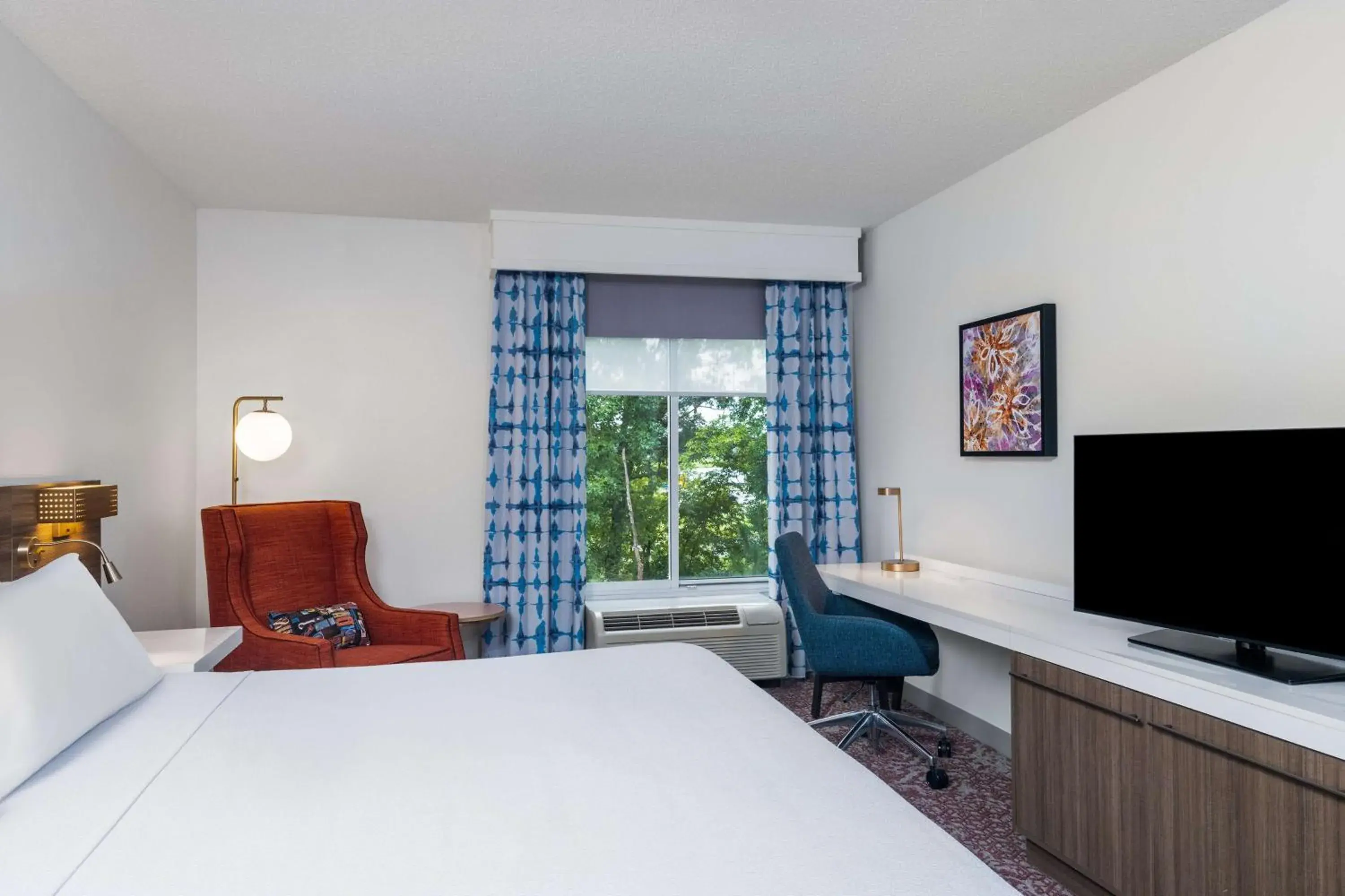 King Room with Accessible Tub - Mobility Access in Hilton Garden Inn Montgomery East King Room with Accessible Tub - Mobility Access in Hilton Garden Inn Montgomery East