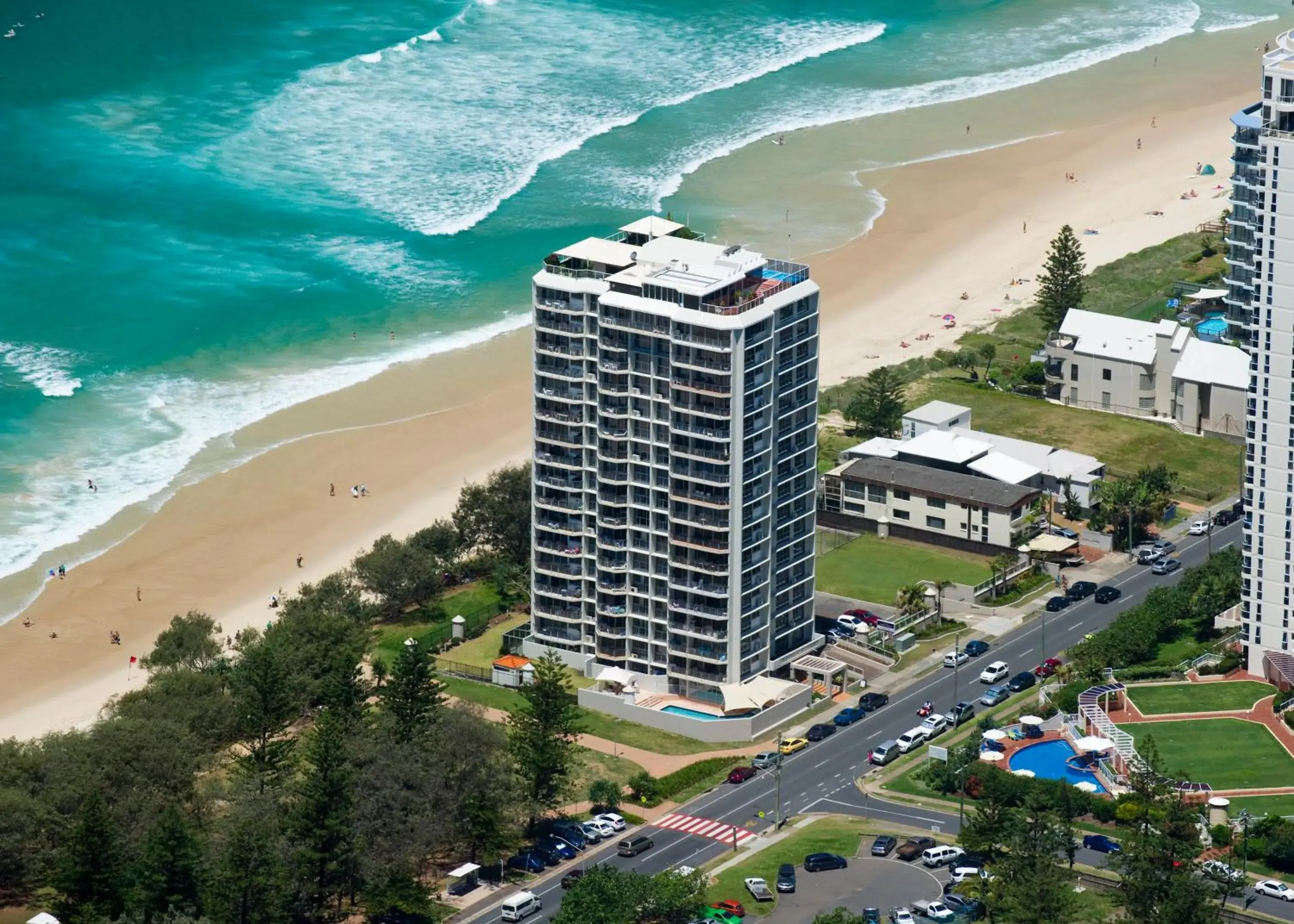 Golden Sands on the Beach - Absolute Beachfront Apartments Golden Sands on the Beach - Absolute Beachfront Apartments