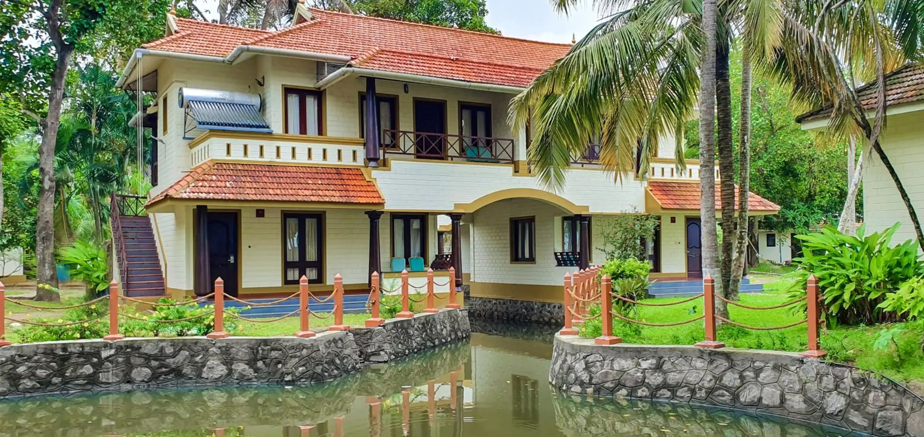 Double Room with Lake View in The World Backwaters, Alleppey Double Room with Lake View in The World Backwaters, Alleppey