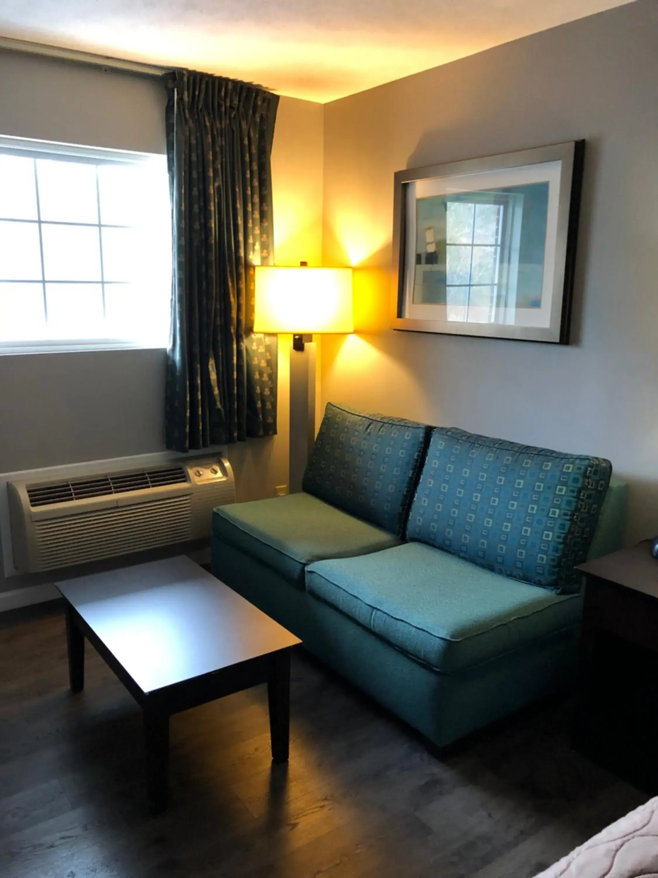 King Room in Deerfield Inn and Suites - Fairview King Room in Deerfield Inn and Suites - Fairview