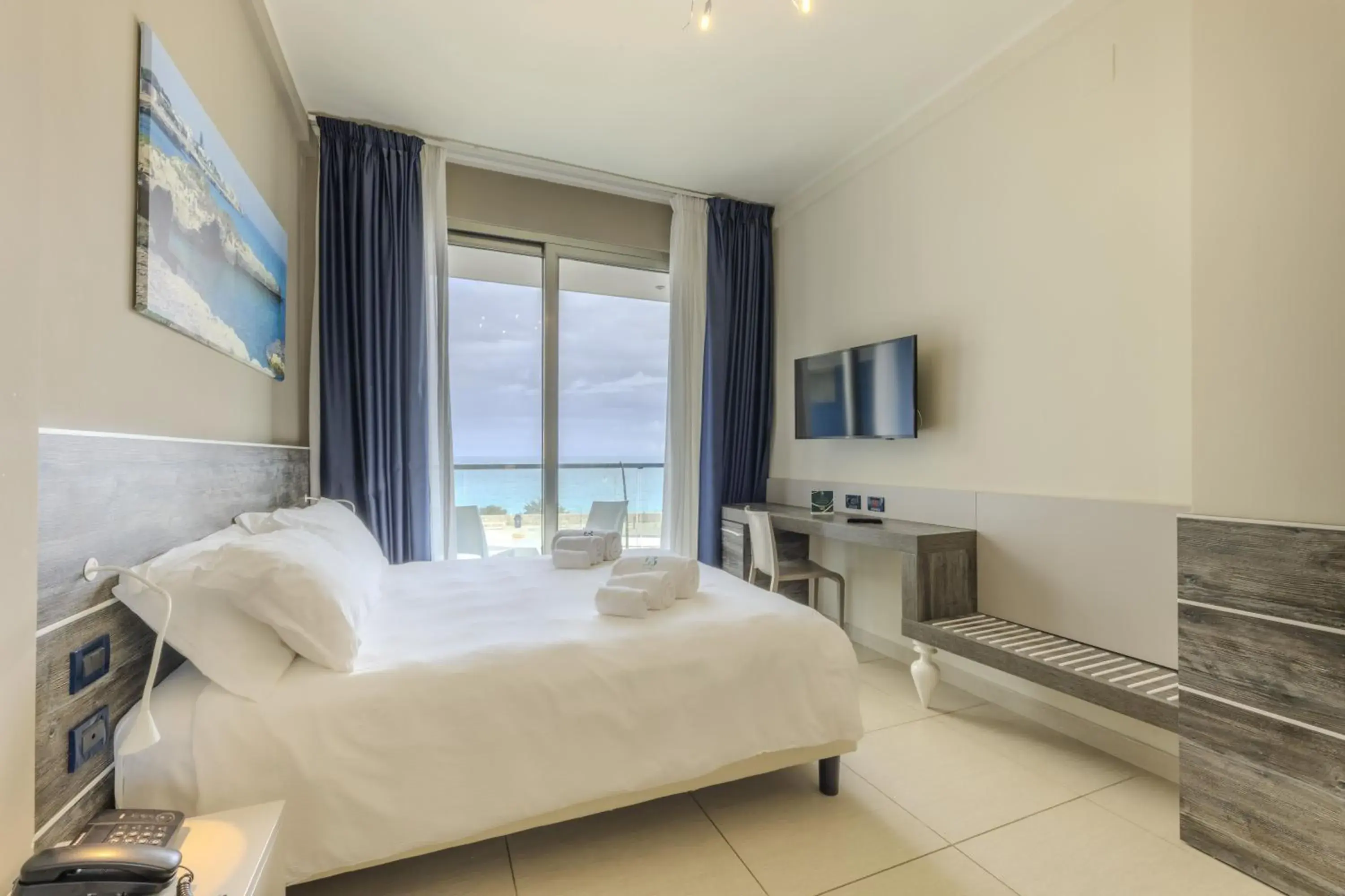 Superior Double or Twin Room with Sea View in Hotel Belvedere Superior Double or Twin Room with Sea View in Hotel Belvedere