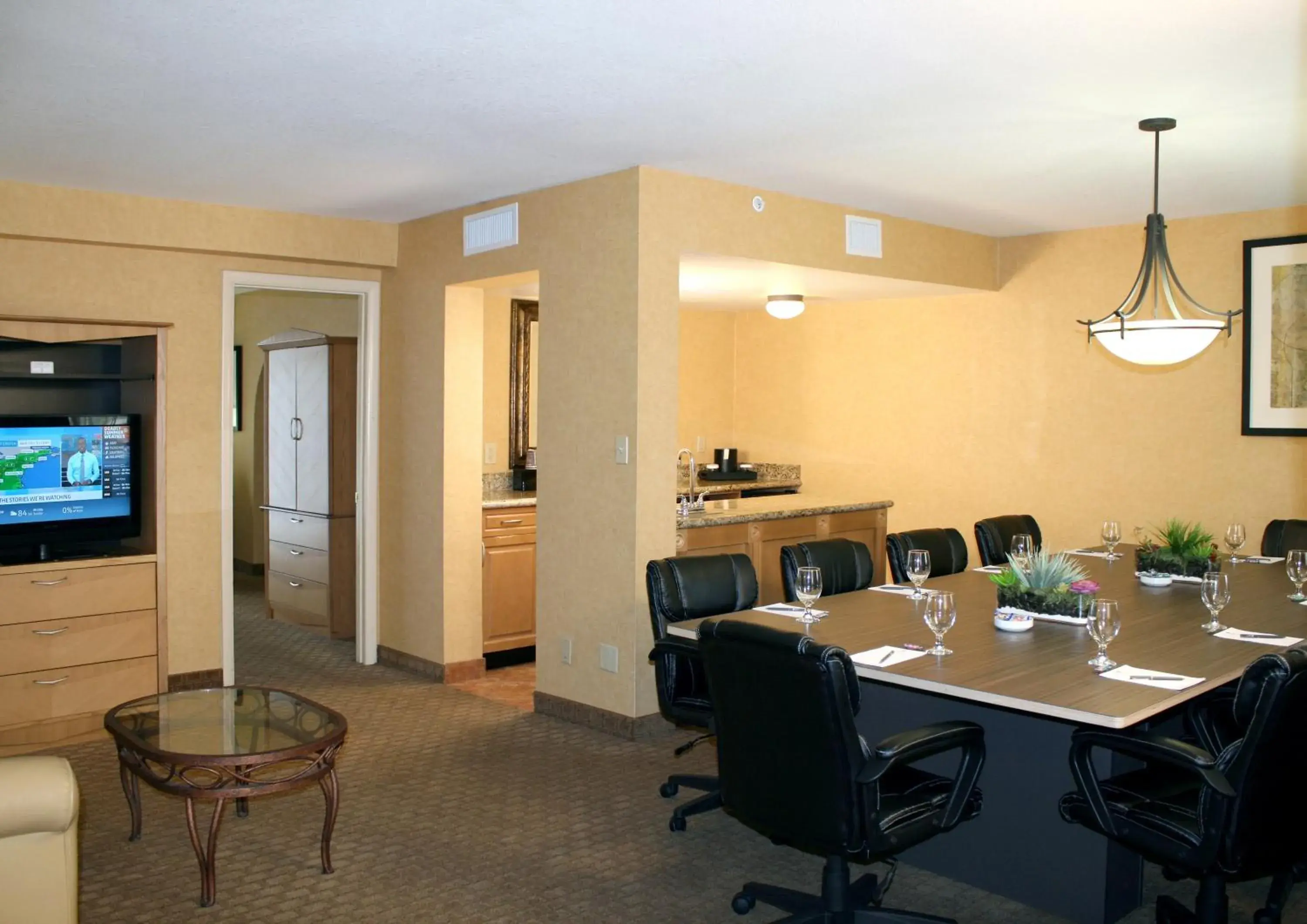 Embassy Suites Phoenix Airport at 24th Street Embassy Suites Phoenix Airport at 24th Street