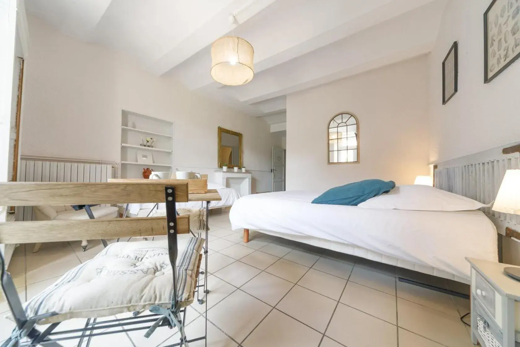 Triple Room in Ermitage Saint Vincent B&B Triple Room in Ermitage Saint Vincent B&B