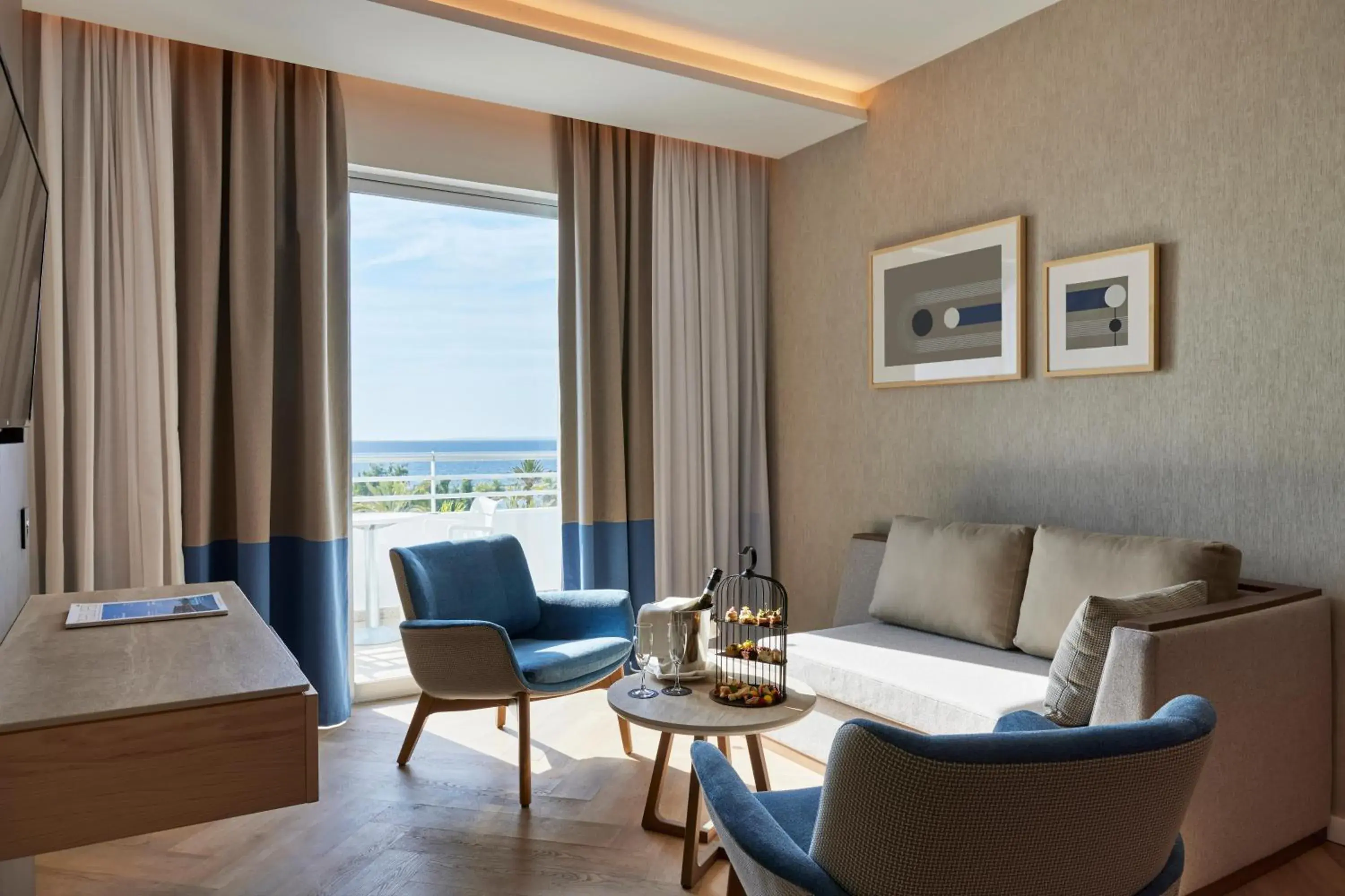 Junior Pool & Sea View Room (16+ years old) - single occupancy in Mediterranean Beach Hotel Junior Pool & Sea View Room (16+ years old) - single occupancy in Mediterranean Beach Hotel