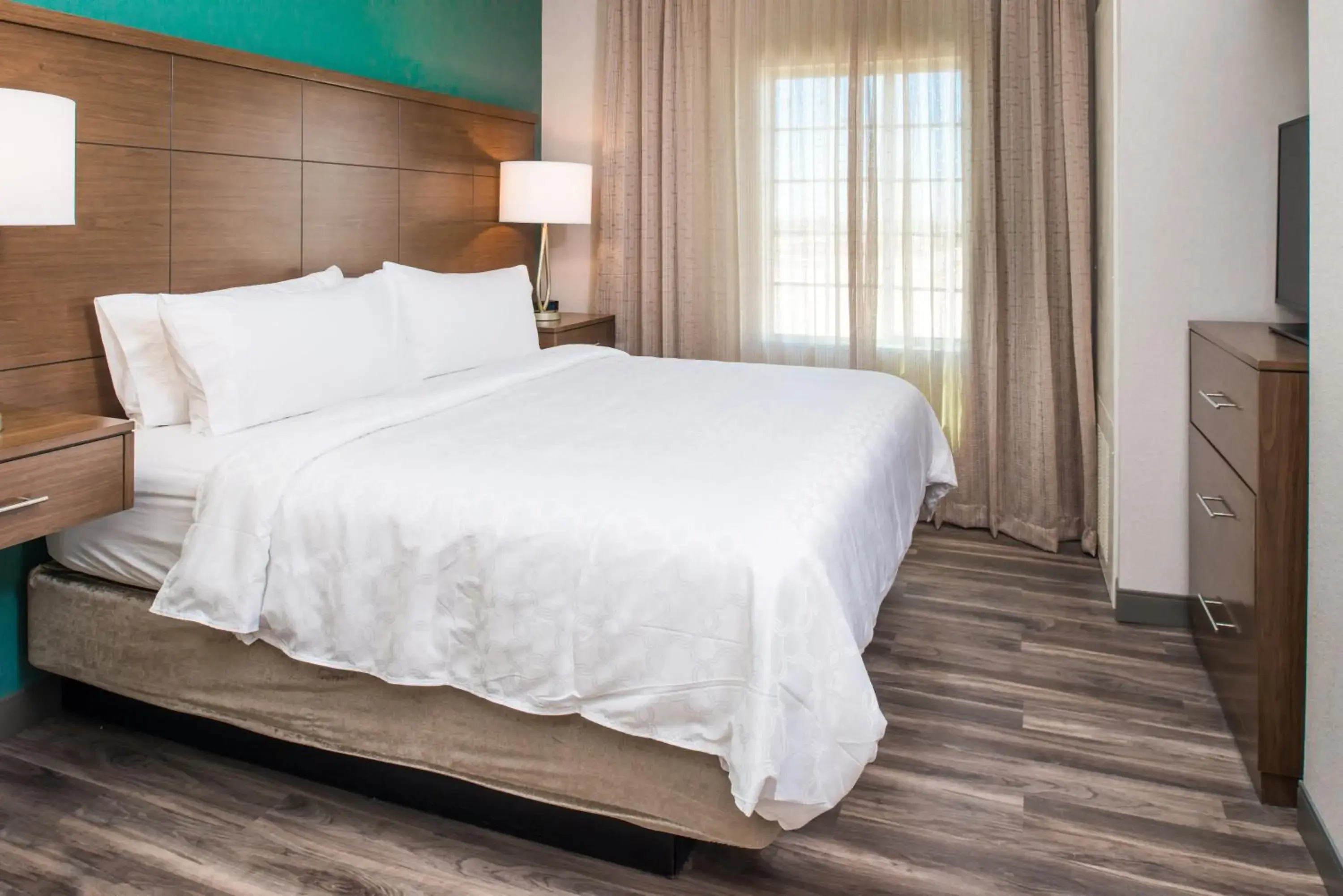 One-Bedroom King Suite in Staybridge Suites - Pecos by IHG One-Bedroom King Suite in Staybridge Suites - Pecos by IHG