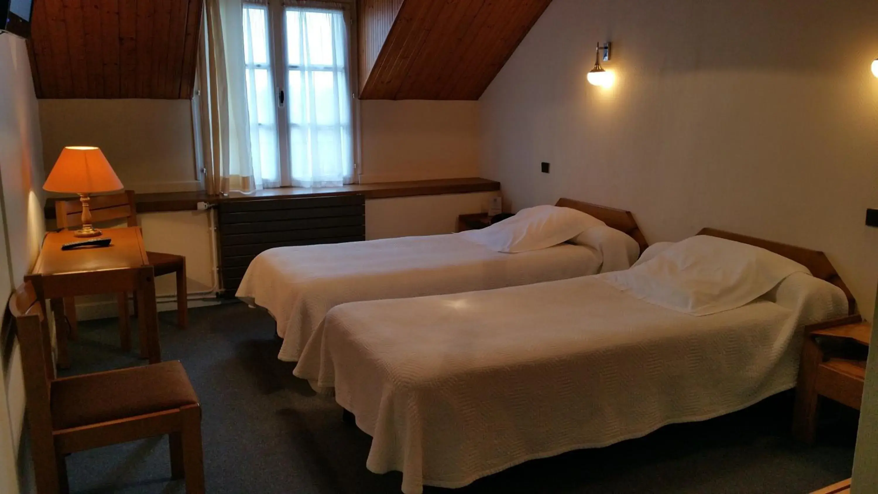 Classic Twin Room in Hotel A Notre Dame Classic Twin Room in Hotel A Notre Dame