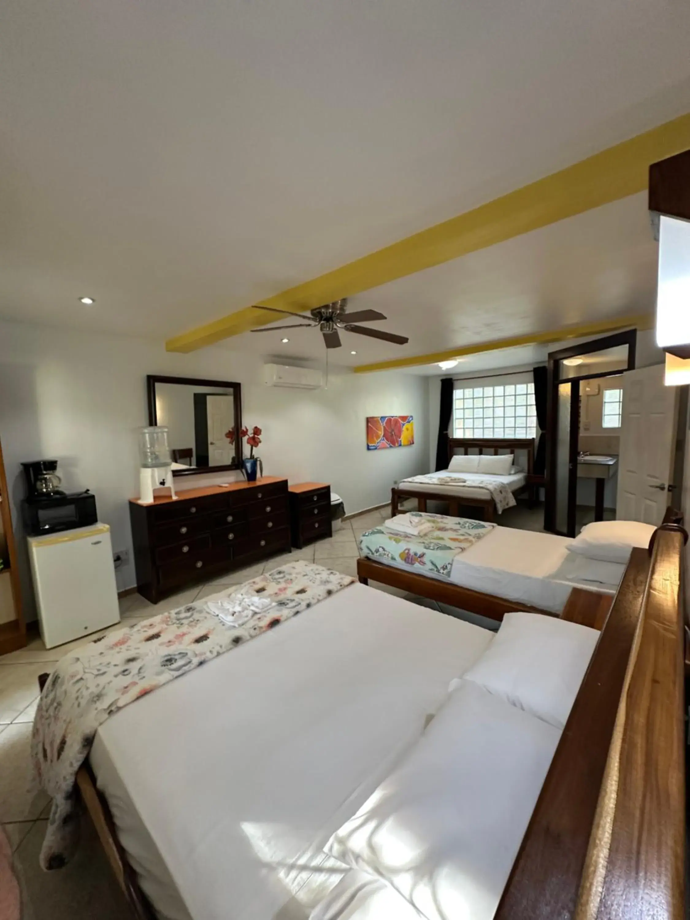 Double Room with Garden View in All Seasons Belize Double Room with Garden View in All Seasons Belize