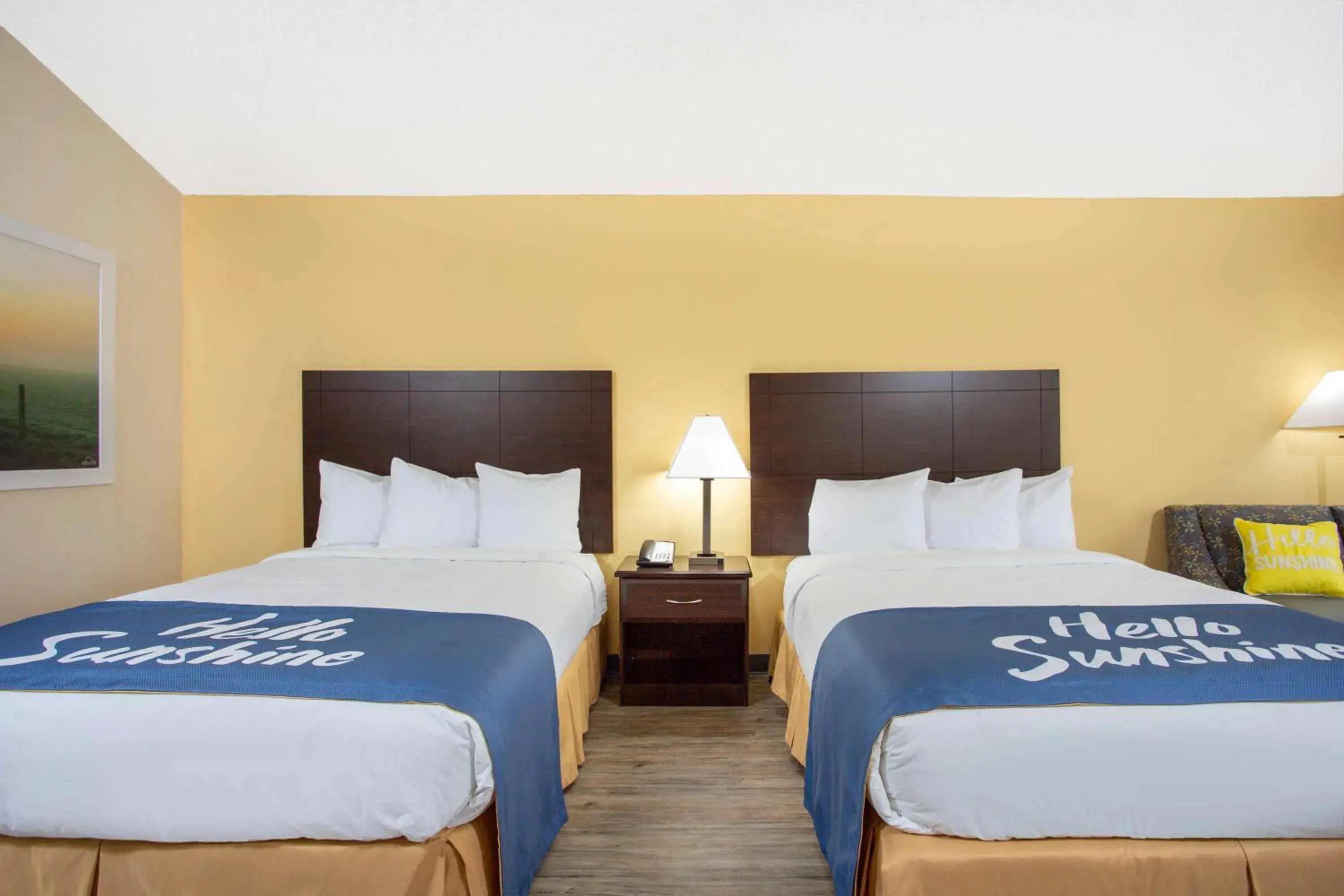 Queen Room with Two Queen Beds - Non-Smoking in Days Inn by Wyndham Lake City Queen Room with Two Queen Beds - Non-Smoking in Days Inn by Wyndham Lake City