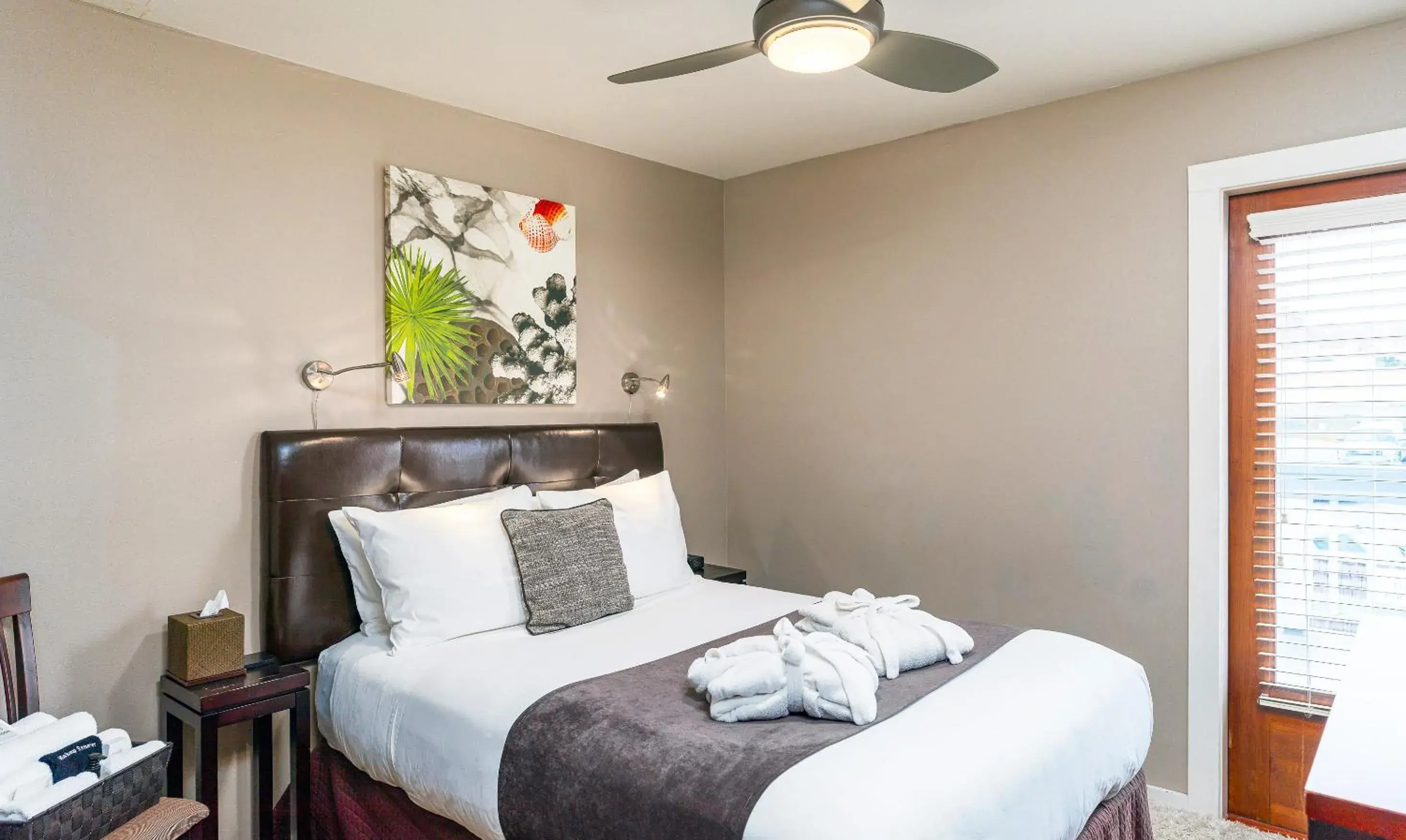 Economy Double Room in Bird Rock Hotel Economy Double Room in Bird Rock Hotel