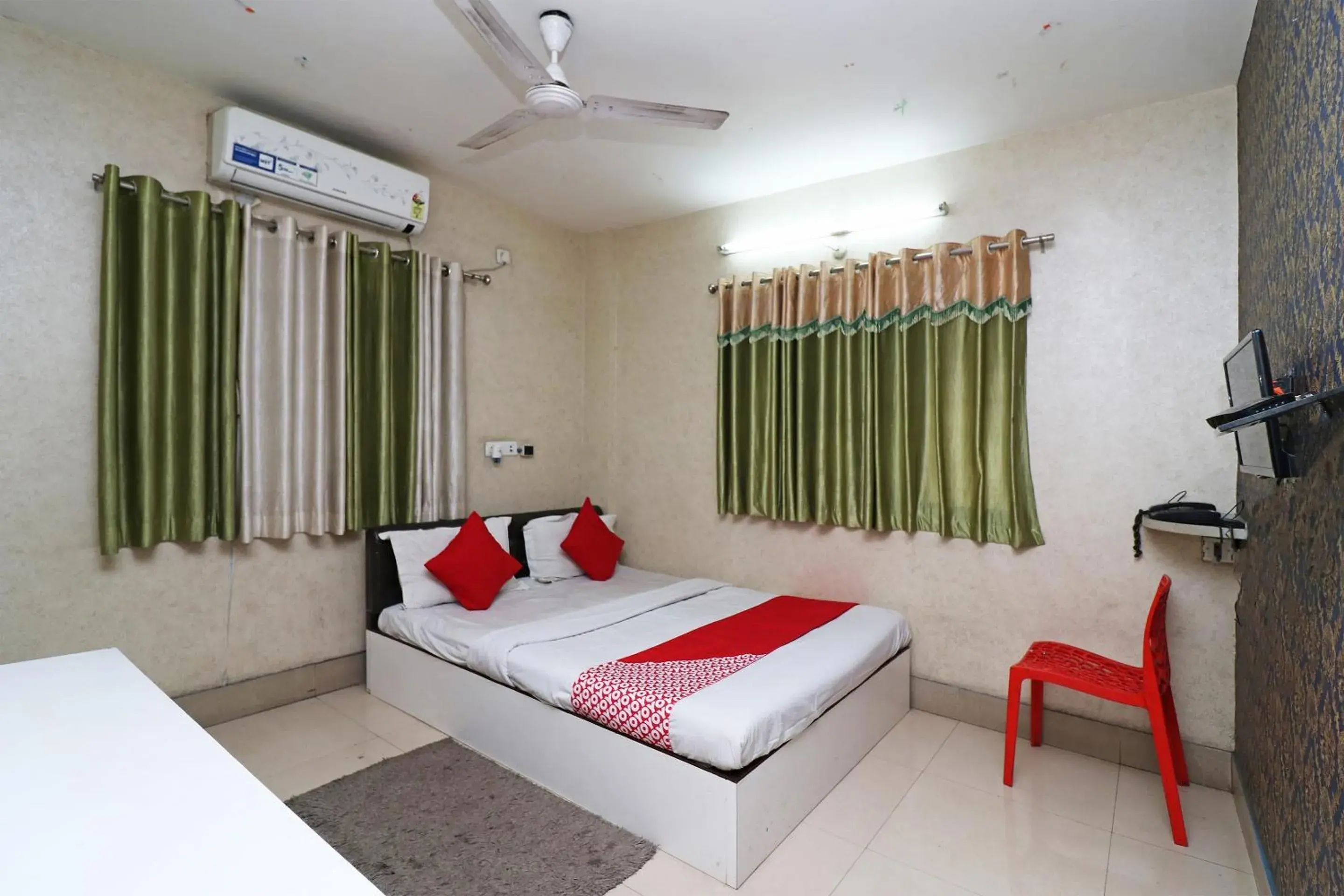 Standard Double Room - single occupancy in Hotel O Sher E Bengal Standard Double Room - single occupancy in Hotel O Sher E Bengal