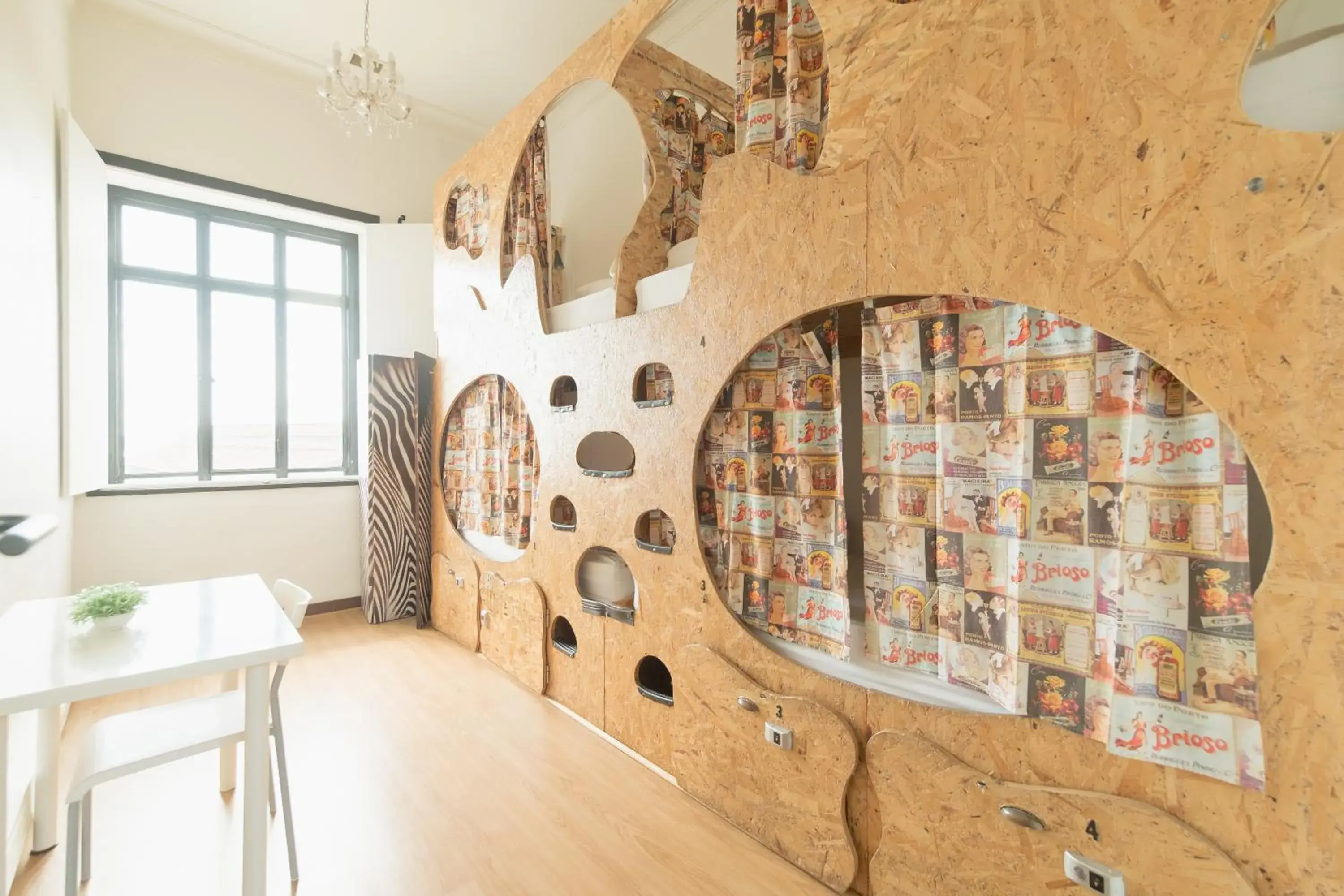 Bunk Bed in 4-Bed Mixed Dormitory Room in Sunset Destination Hostel Bunk Bed in 4-Bed Mixed Dormitory Room in Sunset Destination Hostel