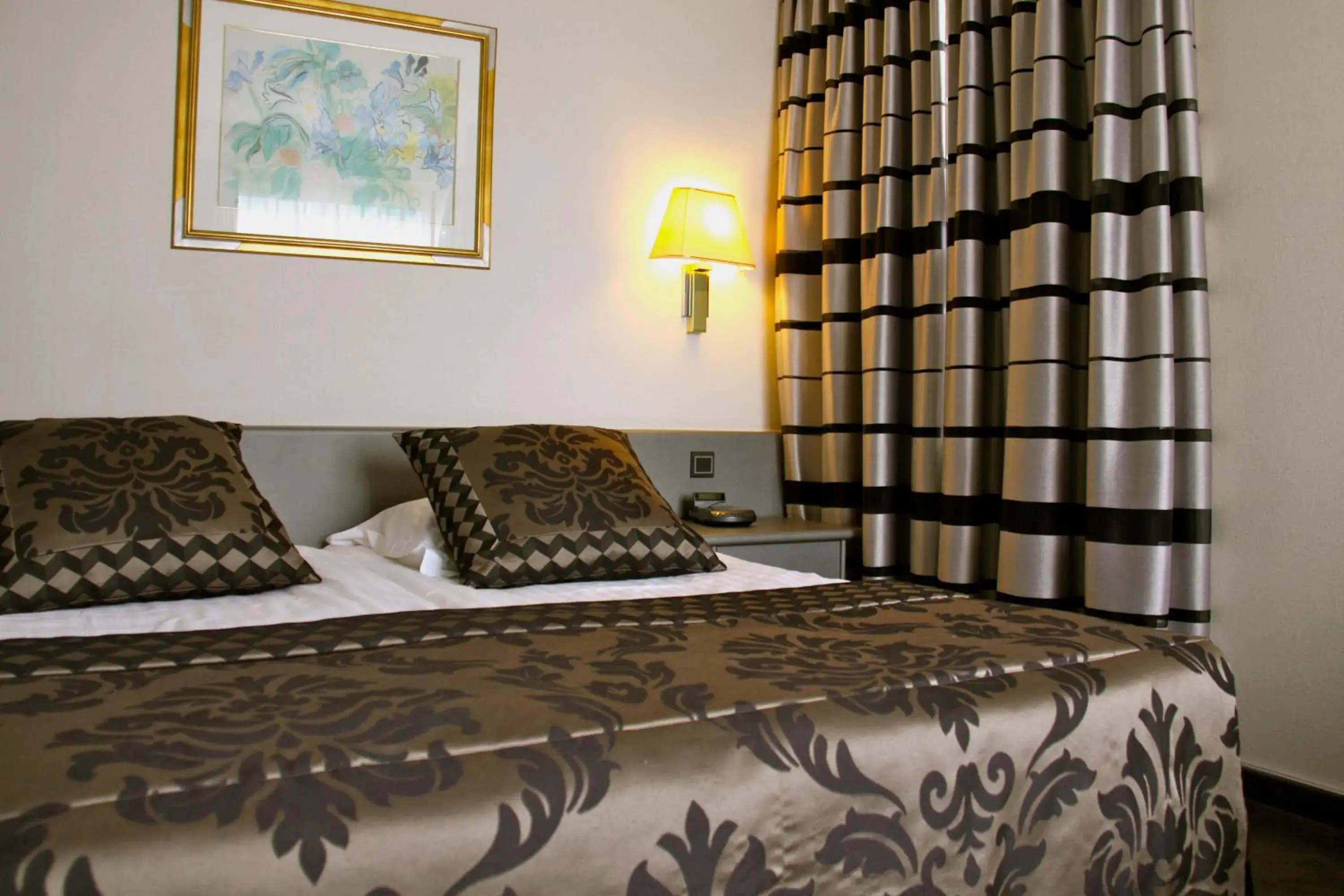 Comfort Twin Room in Hotel Iris Comfort Twin Room in Hotel Iris