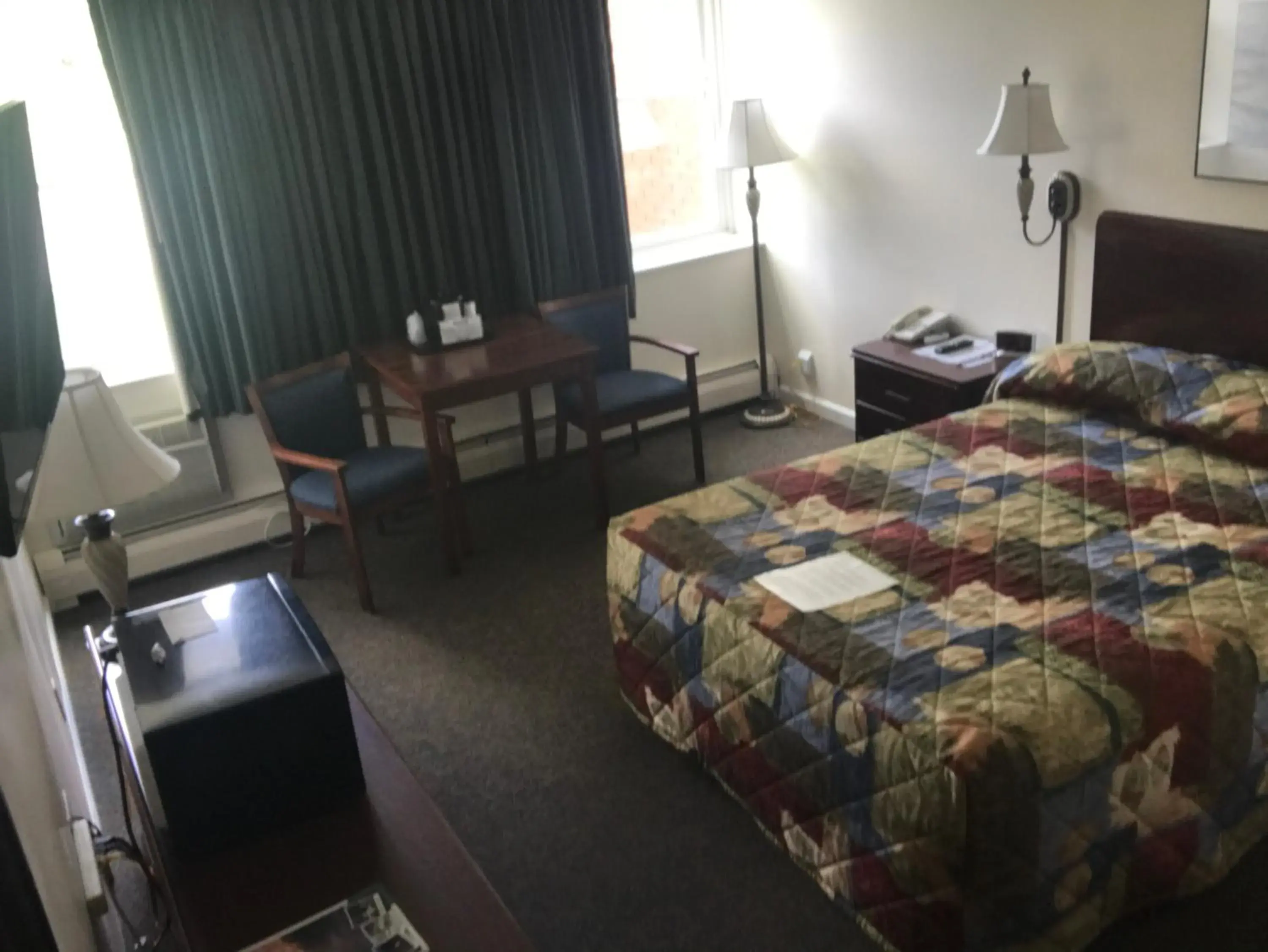 Queen Room in Baxter Park Inn Queen Room in Baxter Park Inn