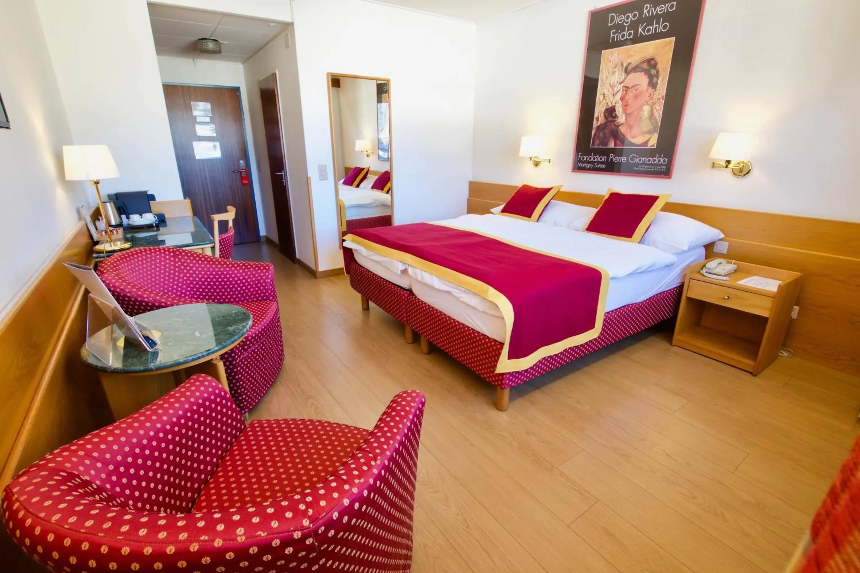 Double Room in Hôtel du Rhône Double Room in Hôtel du Rhône