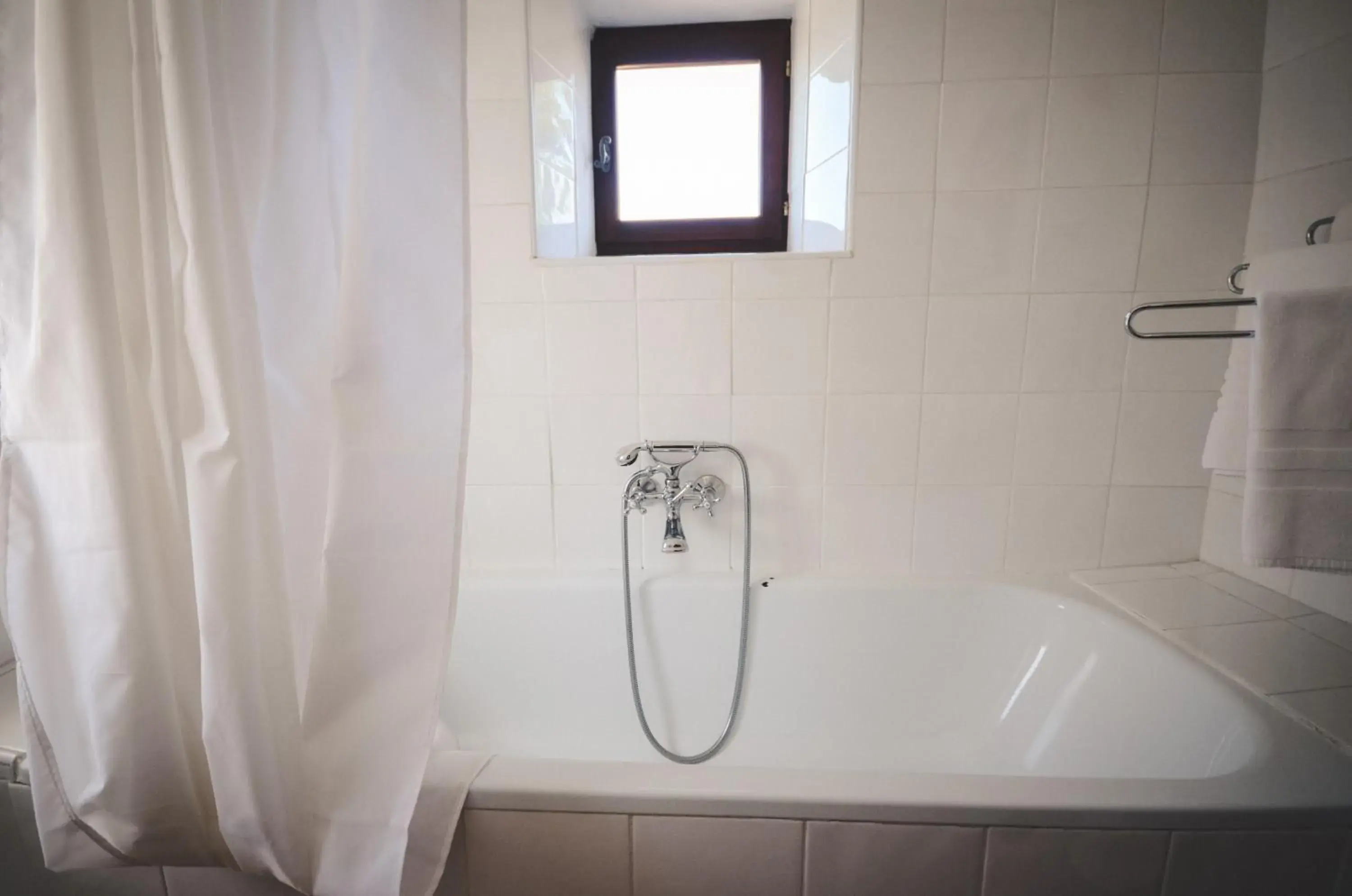 Traditional Room - Double/Twin in Hotel Logis - Chateau de Beauregard Traditional Room - Double/Twin in Hotel Logis - Chateau de Beauregard